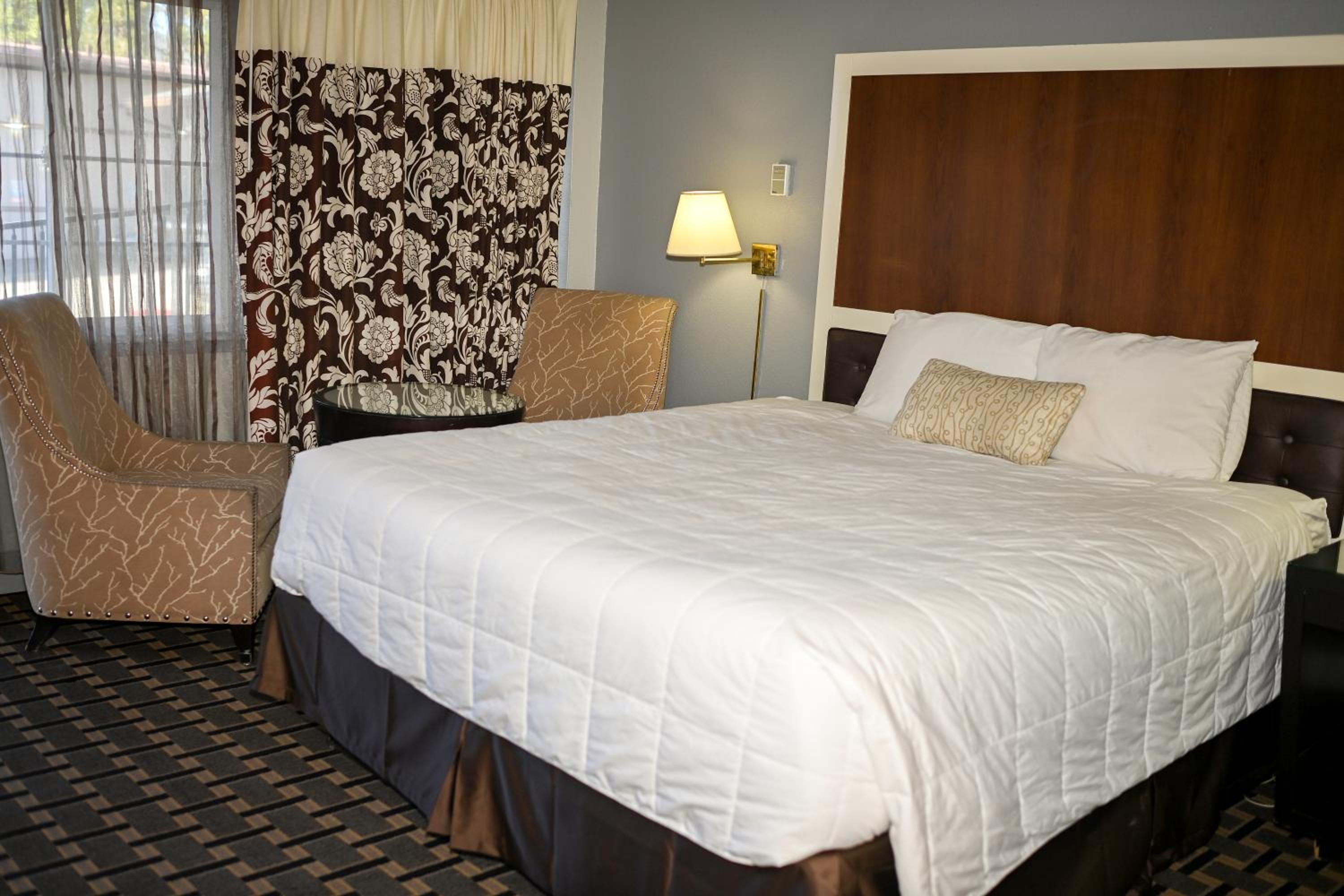 Lake Tahoe Vacations - Budget INN At The Heavenly Gondola - Property Image 39