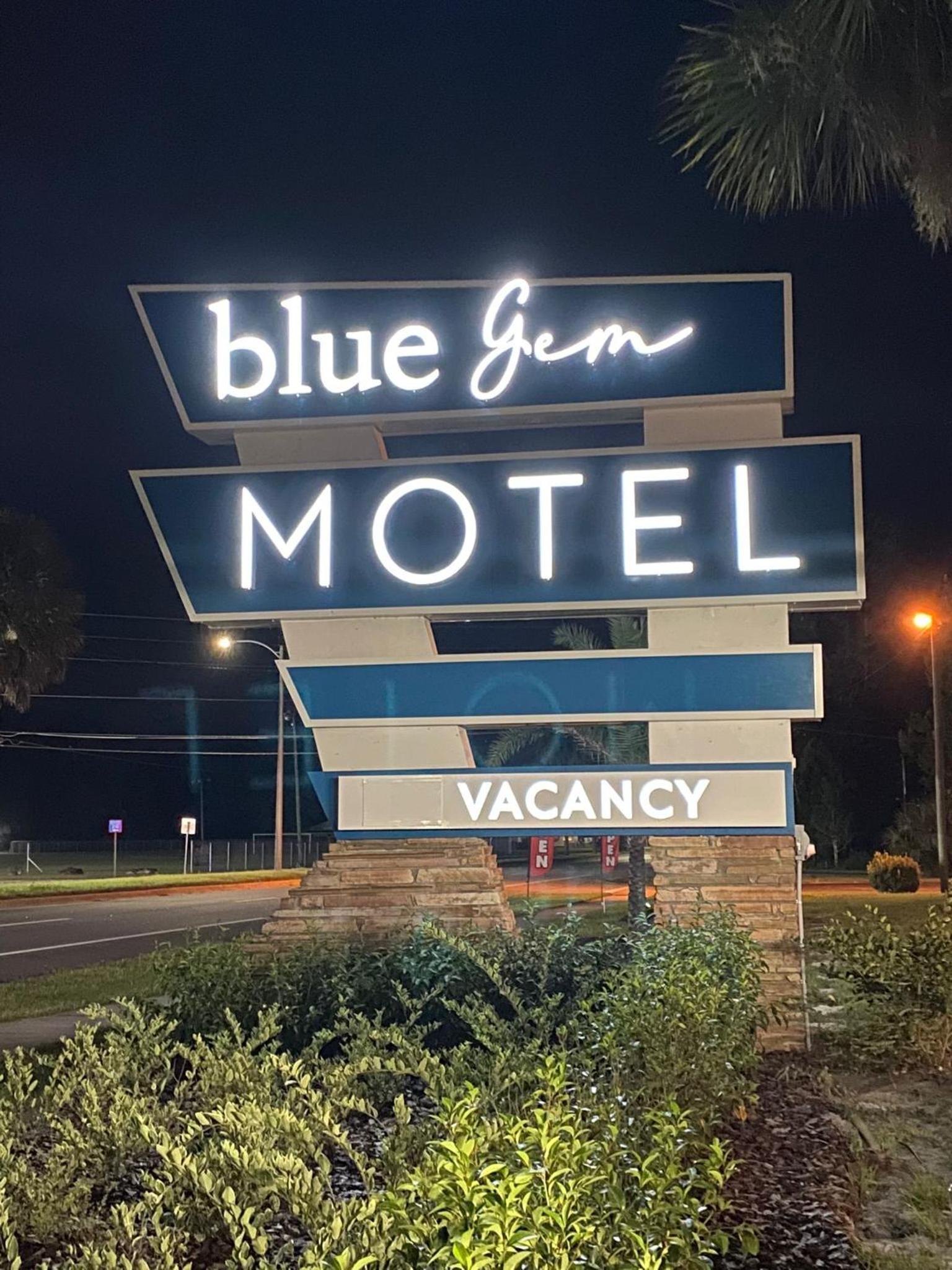 BlueGem Motel - Property Image 8