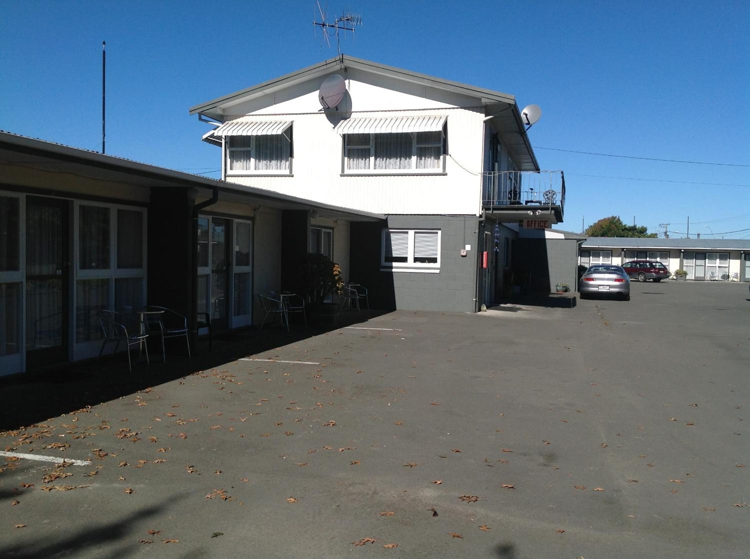 Camberley Court Motel