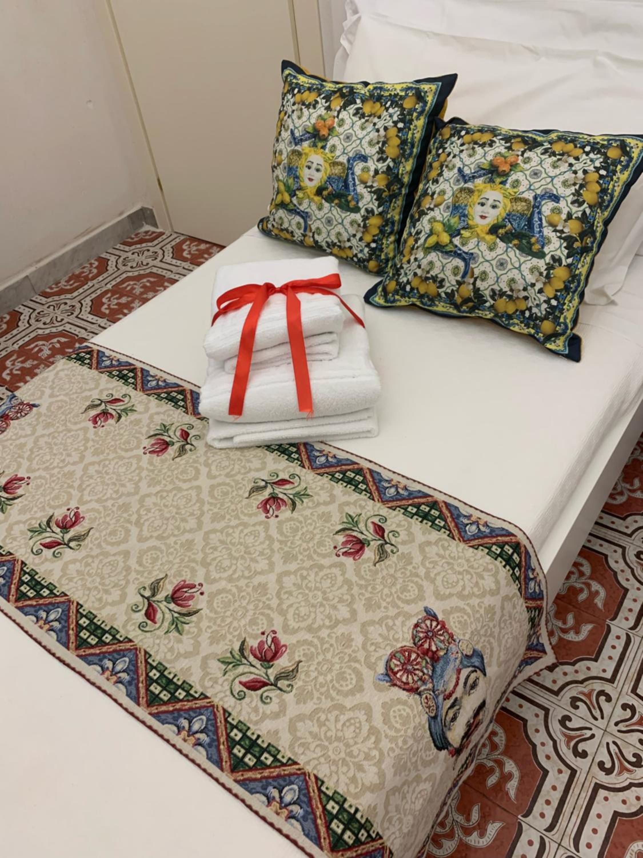 4Tino en Catania — bedroom