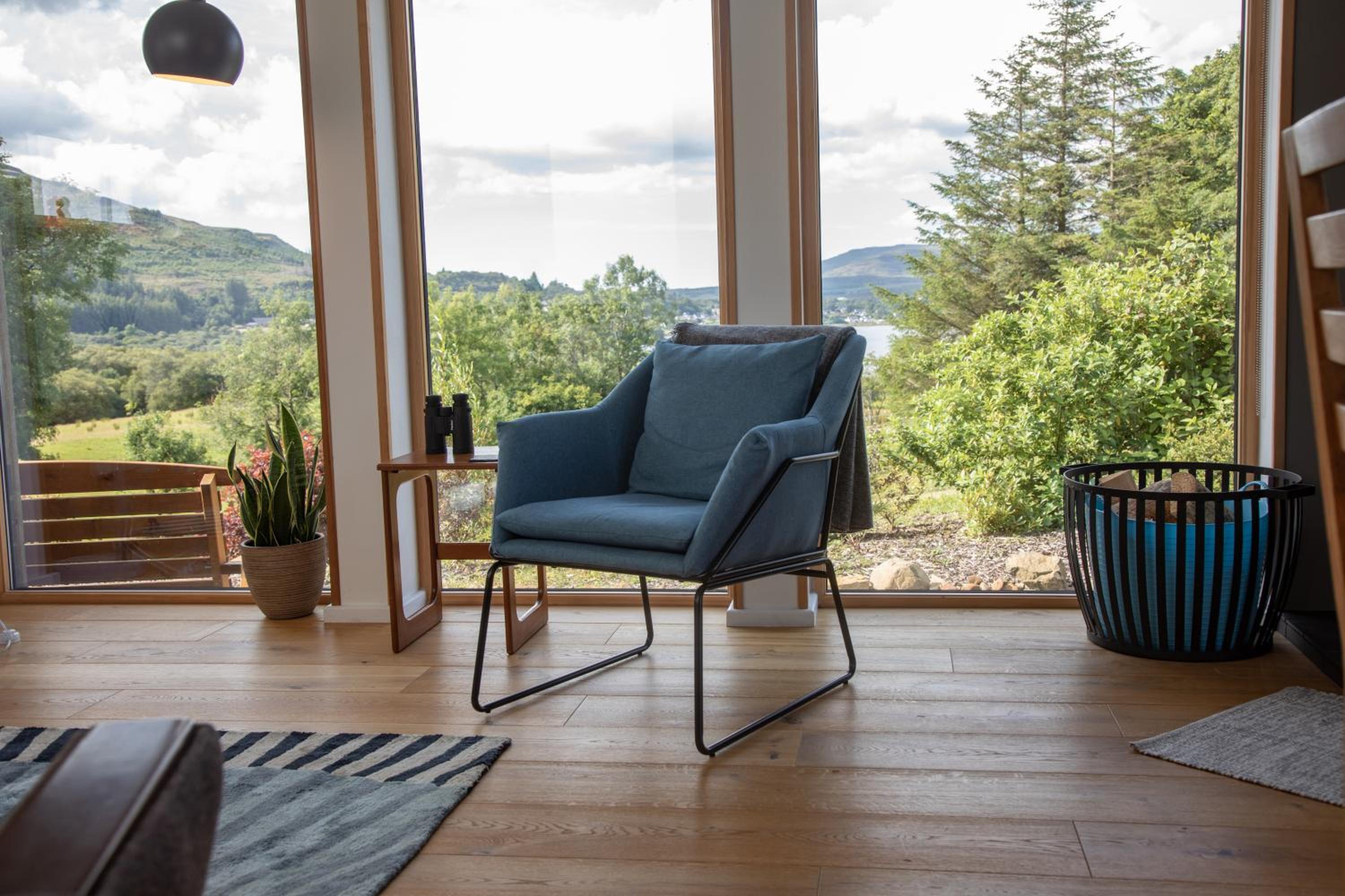 Cuillrigh - Luxury house, loch & mountain views view 4