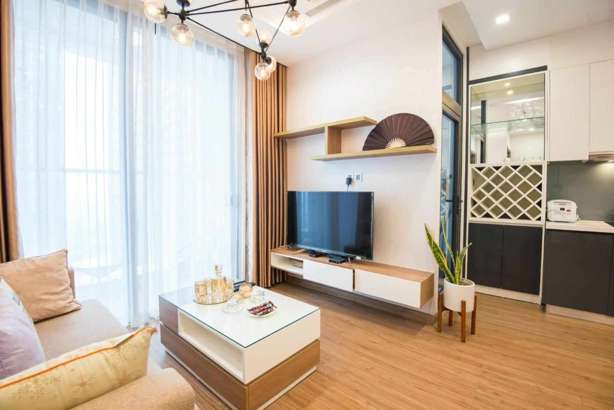 Sunny Vinhome Metropolis Apartment