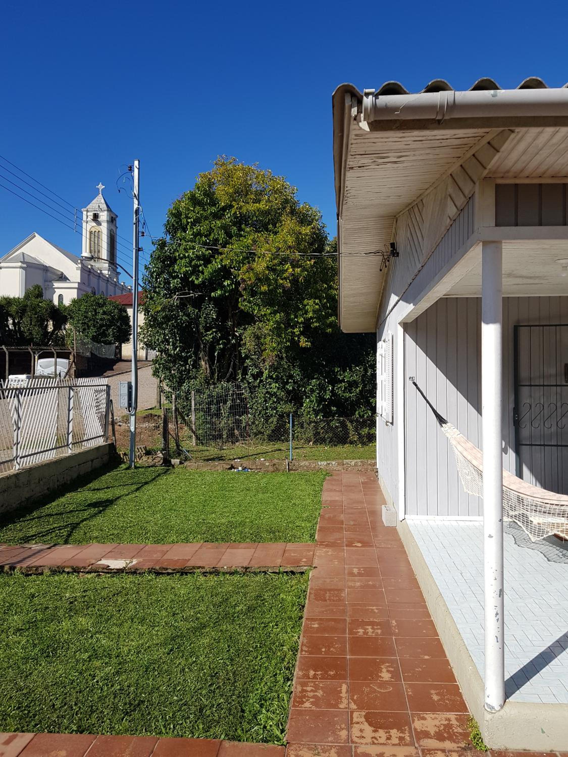 CASA FULL CENTRAL, 130m quadr, 9 Pessoas, Wi-Fi, 3 Qtos, Churrasqueira Interna, Cozinha-Sala Integrados, 2 Banheiros, Varanda, Jardim, Garagem Coberta 1 Ca view 3
