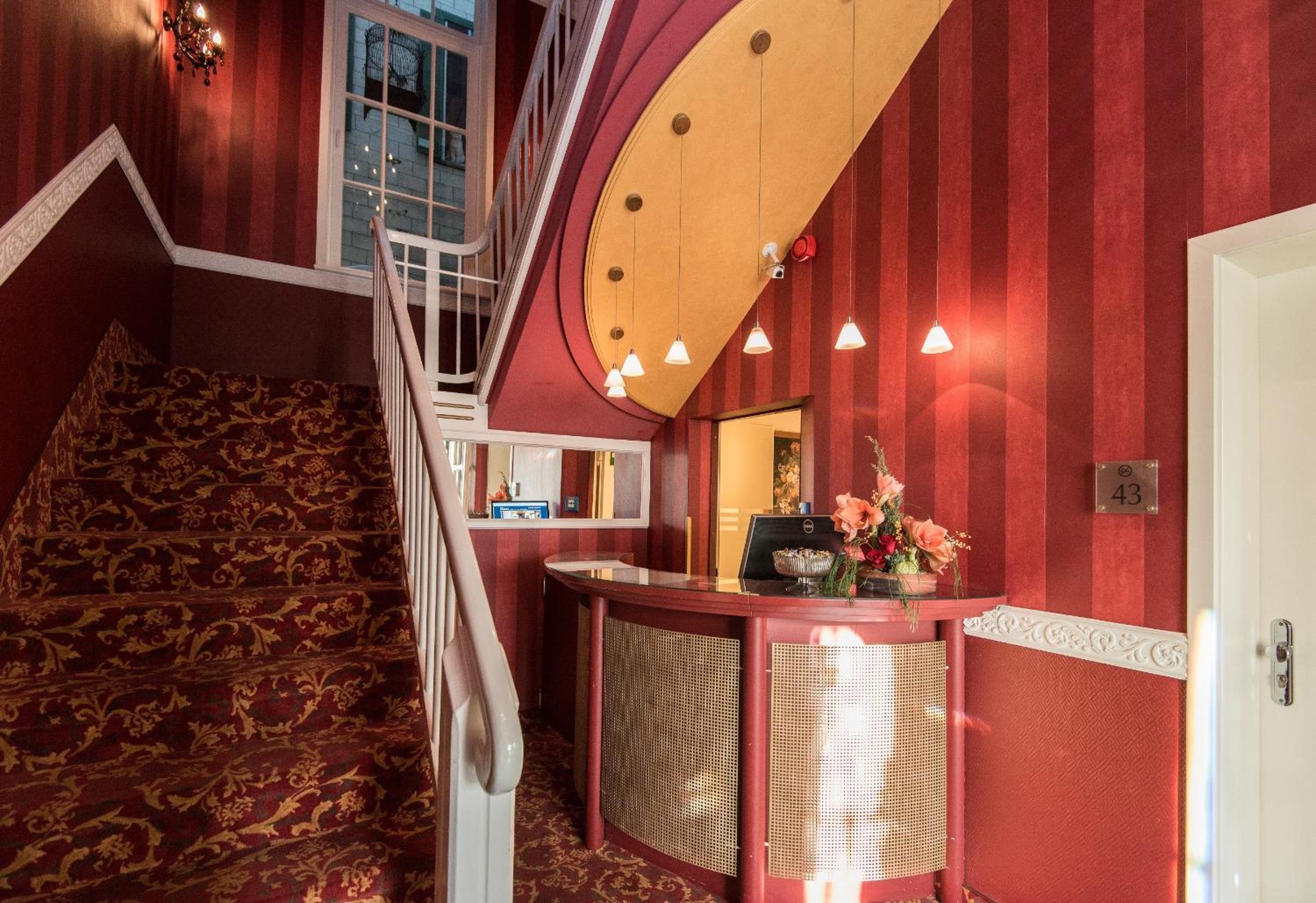 Hotel City House - Image 1