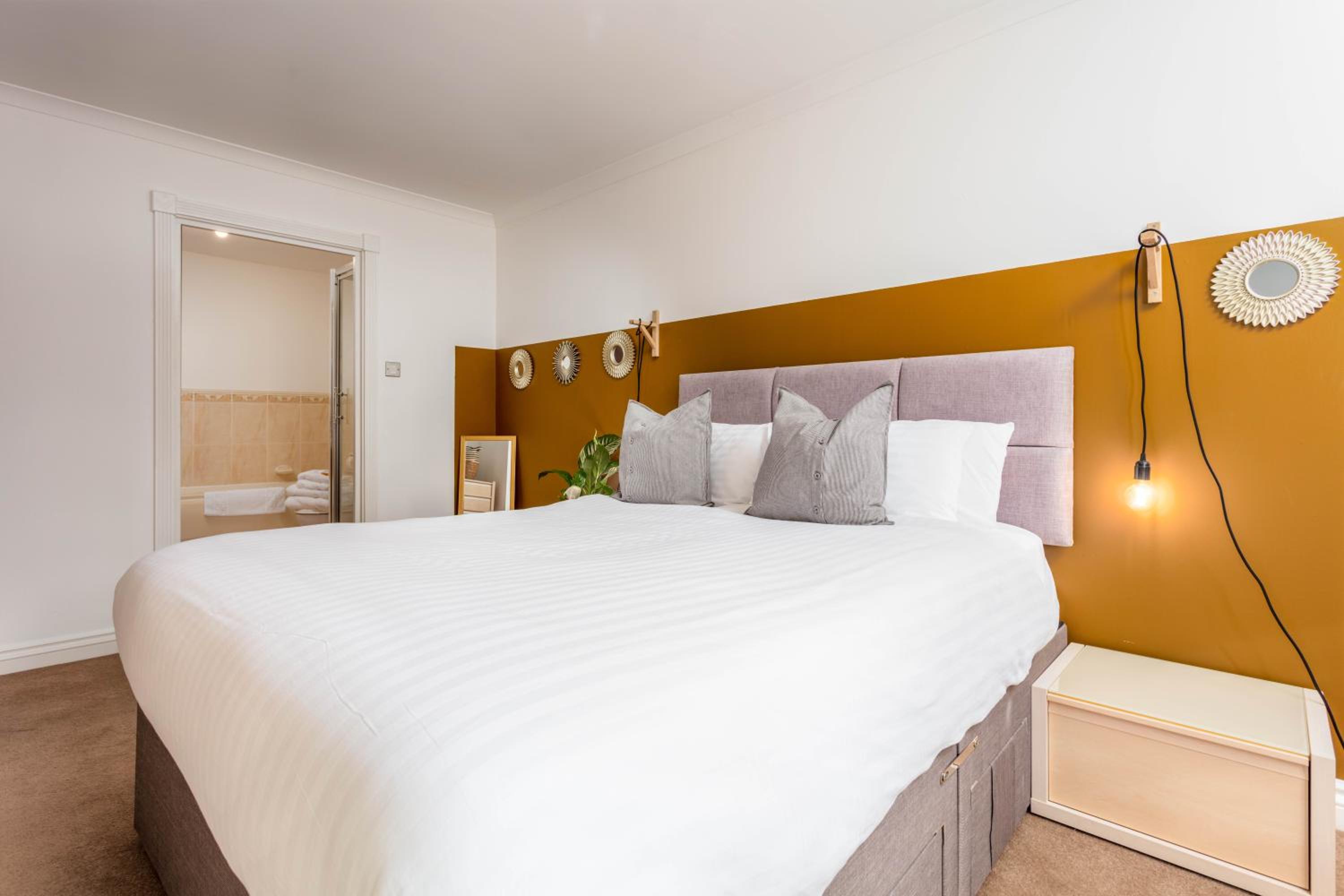 Turnberry Serviced Apartments