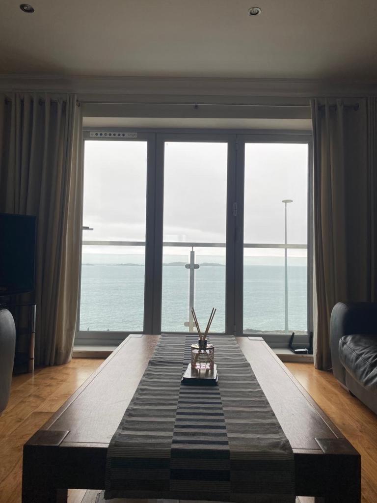 Cosy 3 bedroom apartment in central Portrush with sea views view 5