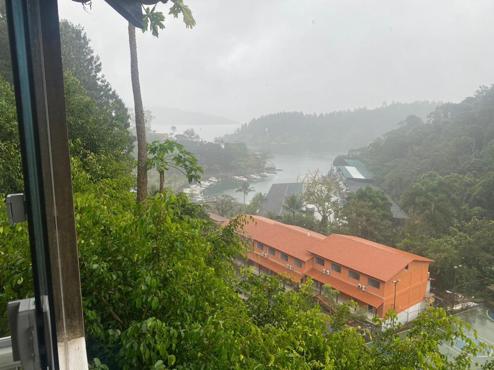 ANGRA GREEN COAST RESIDENCE SERVICE E MARINA