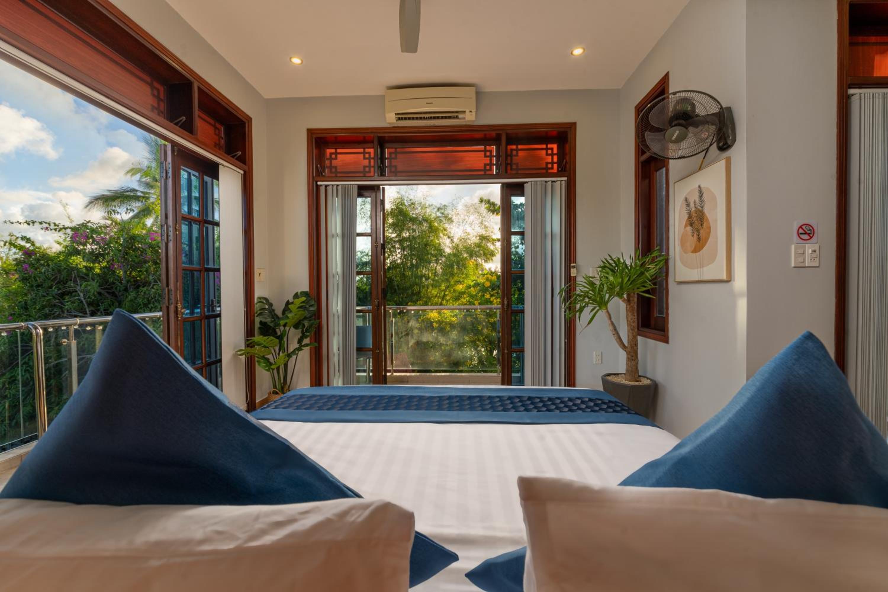 Sông River Homestay Hội An