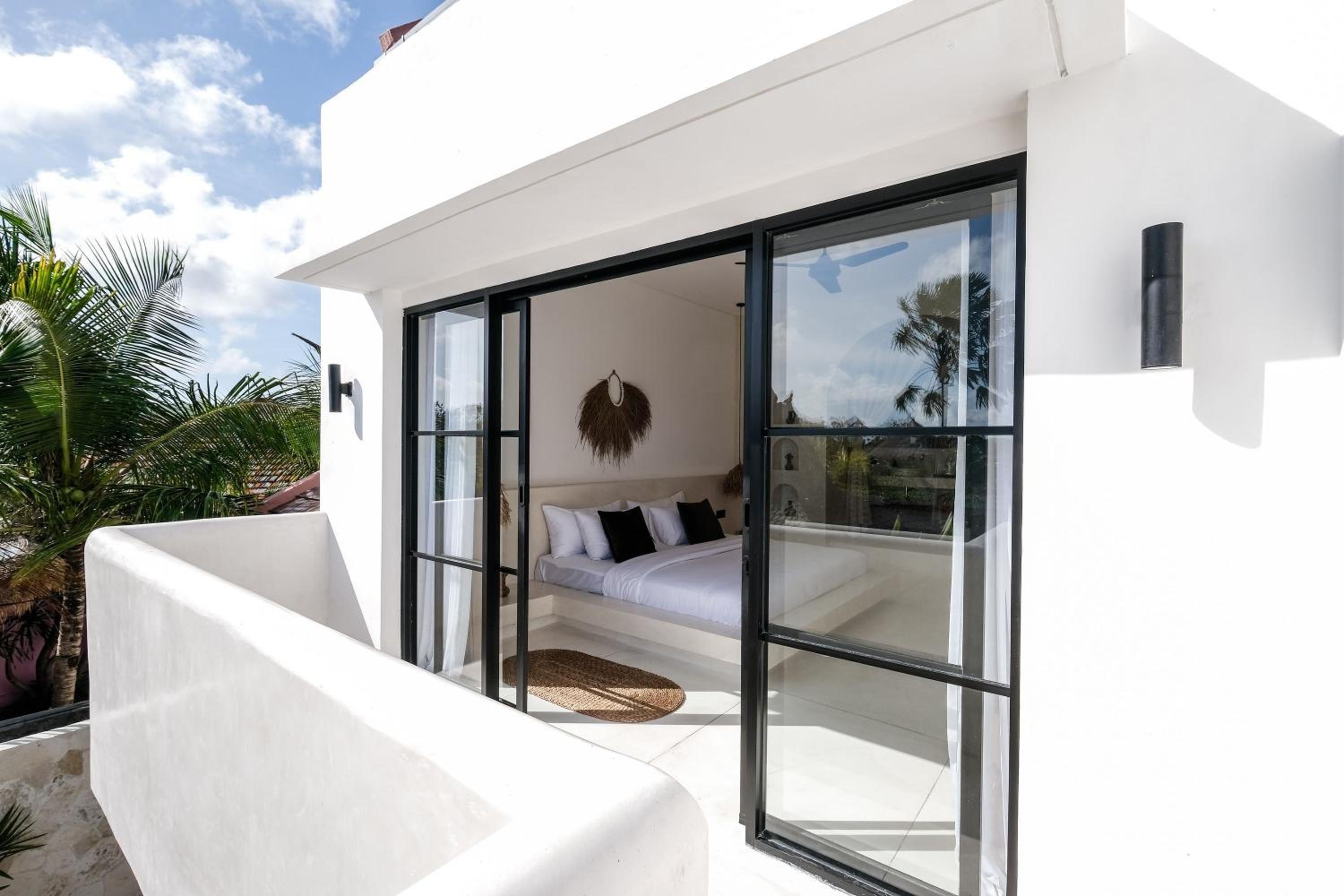 Mahi Mahi Villa & Suites