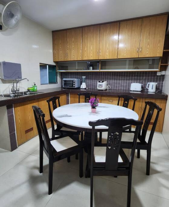 Welcome,3R2B Cheerful Family's Homestays Sandakan. photo 5