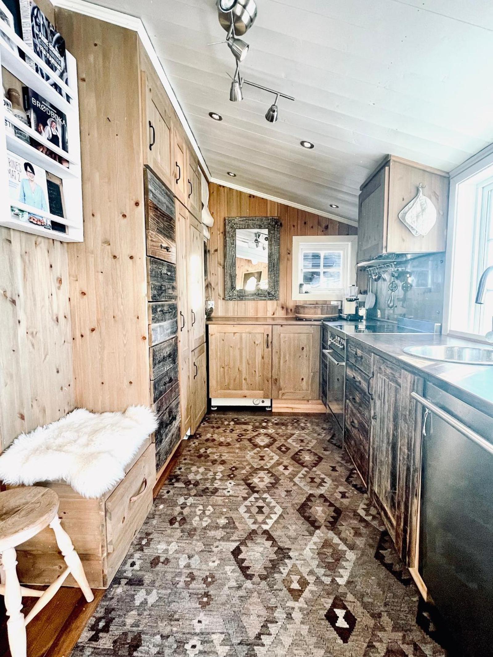 Vasethytta - cabin with a lovely view view 4
