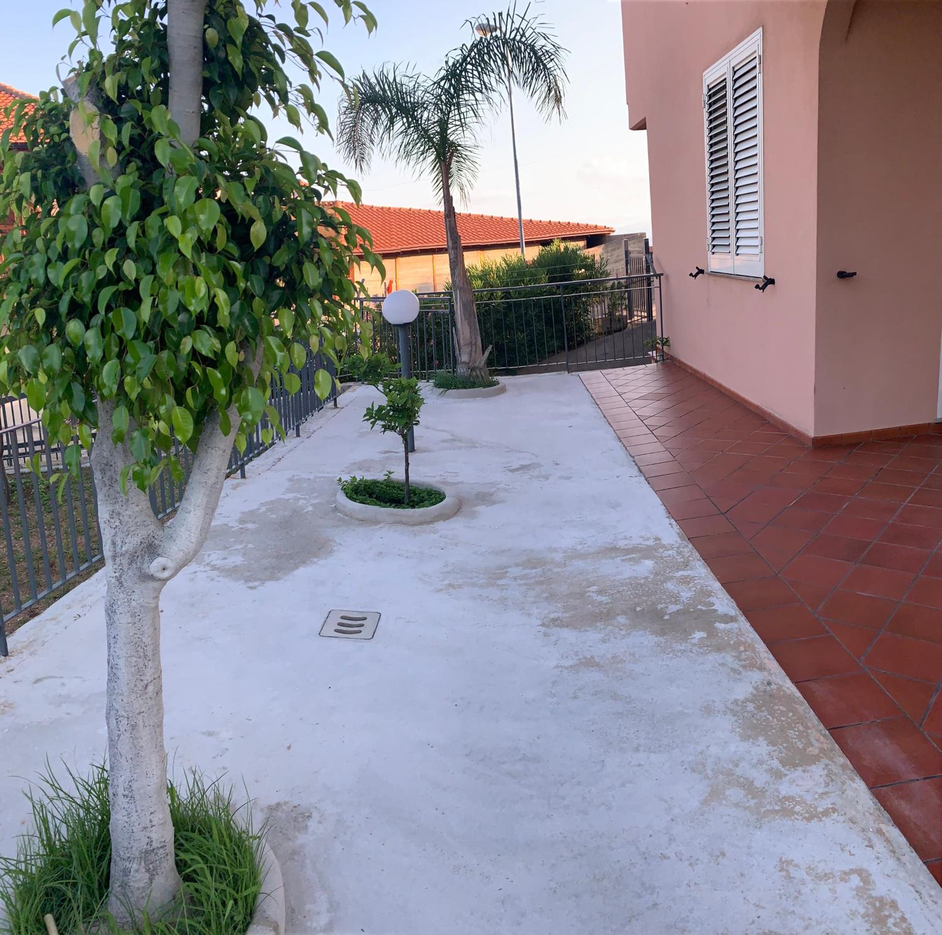 Villetta Fichera Monolocale view 5