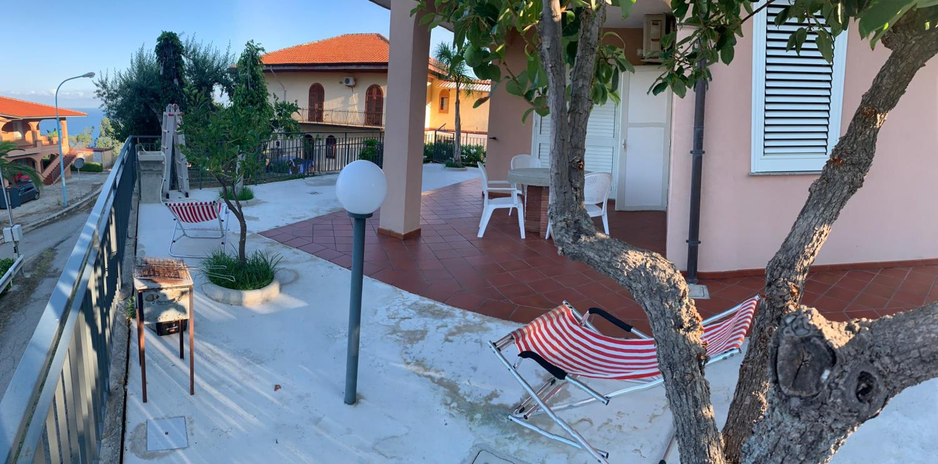 Villetta Fichera Monolocale view 3