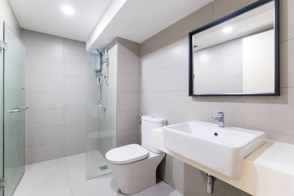 Eko Cheras 3 pax by Feel Home Above Mall