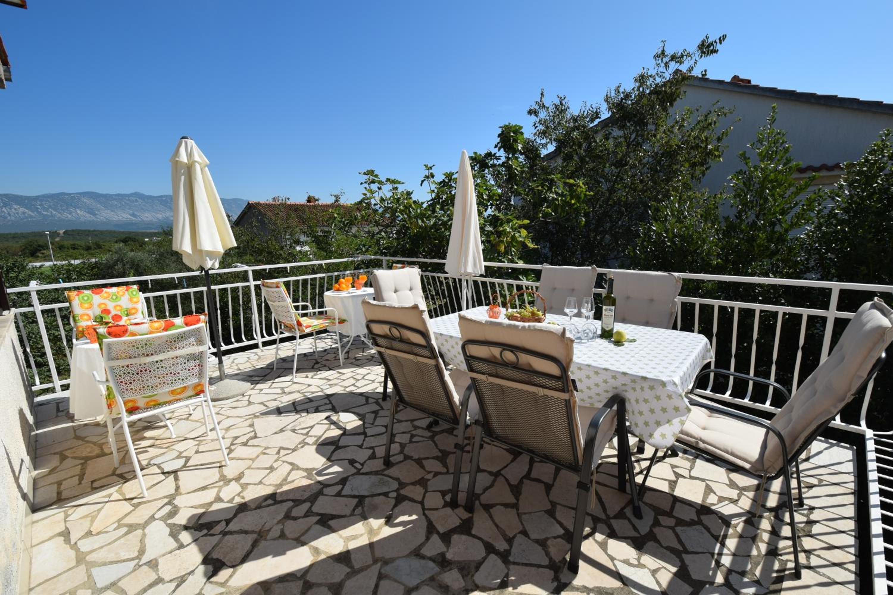 Photo 32