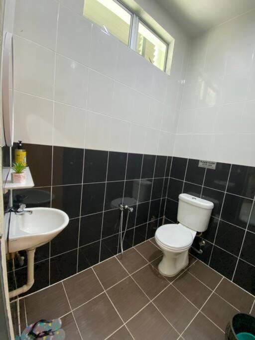 homestay kubang ikan chendering 5minit ke pantai photo 4
