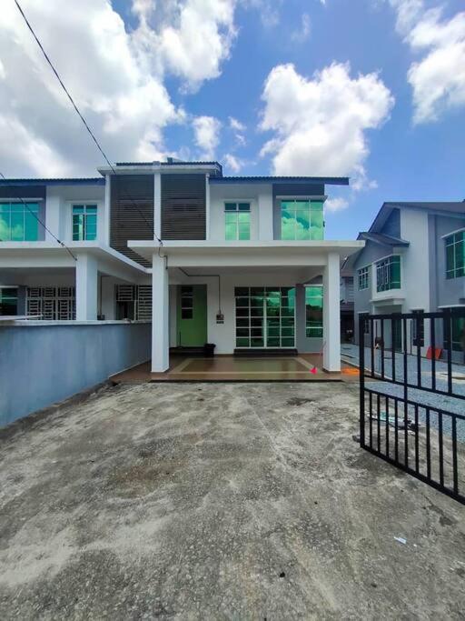 homestay kubang ikan chendering 5minit ke pantai photo 5