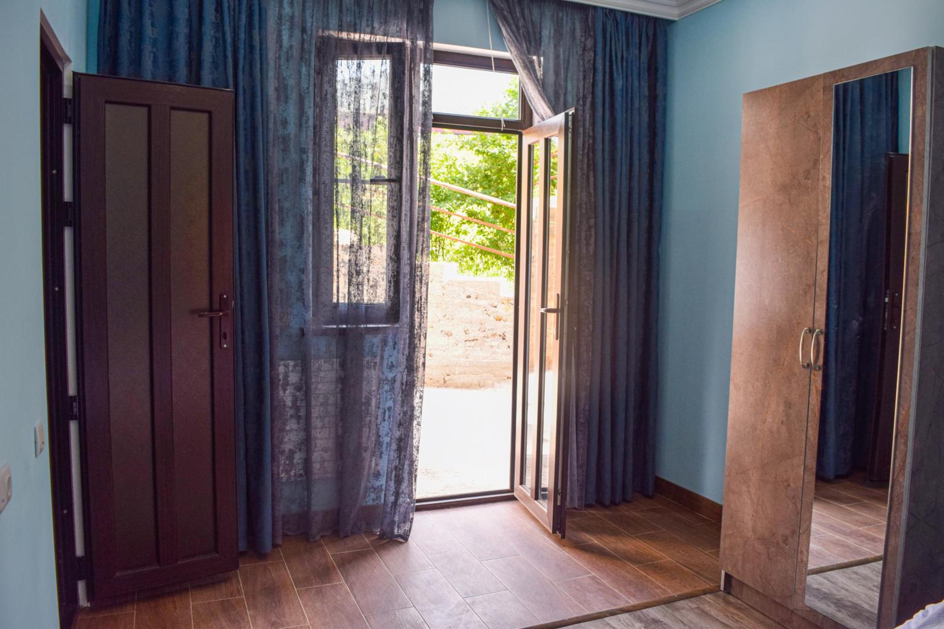 RiverSide Guest House