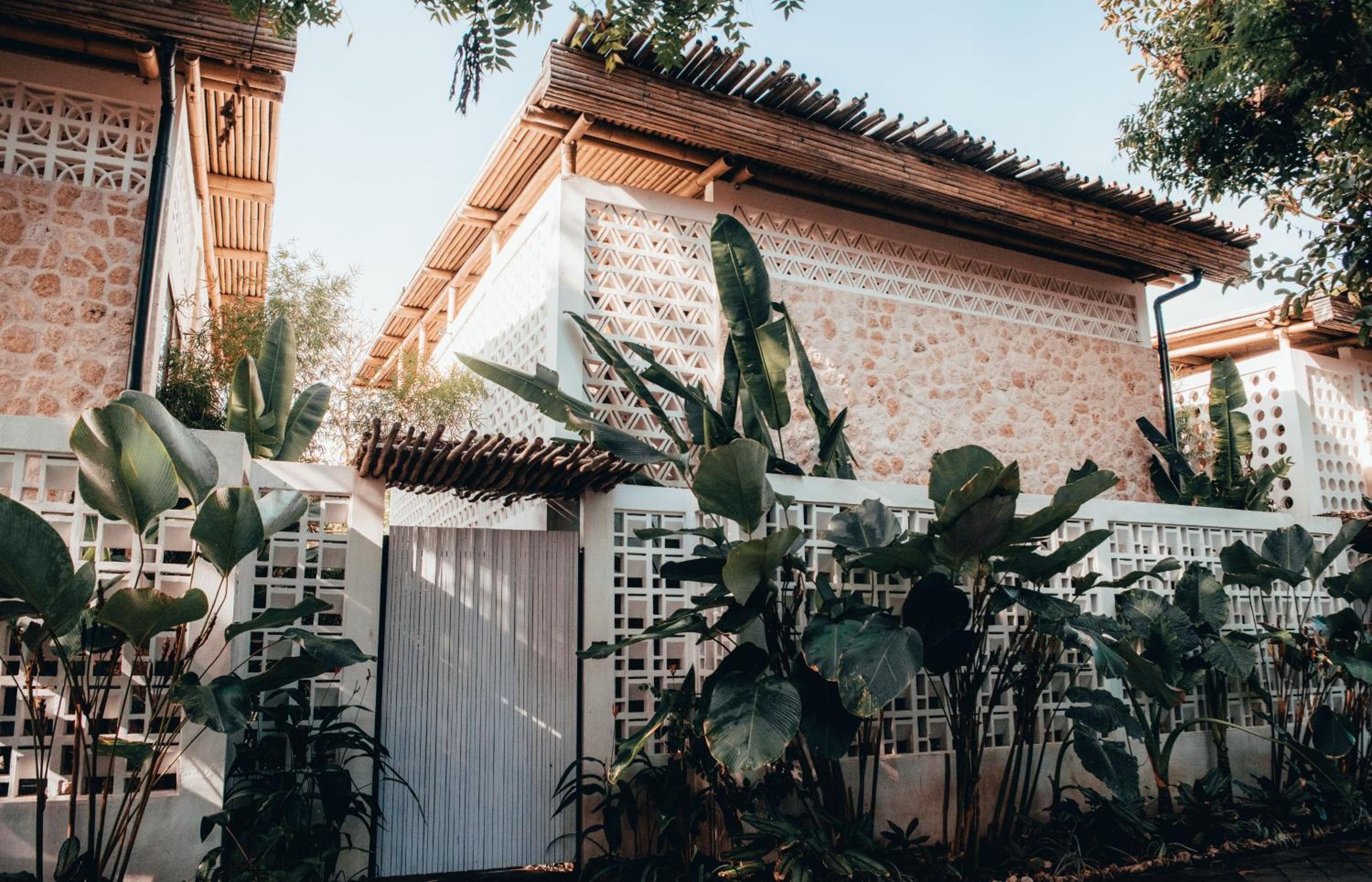 Hotel Jellyfish Villas Bingin Beach - Image 1