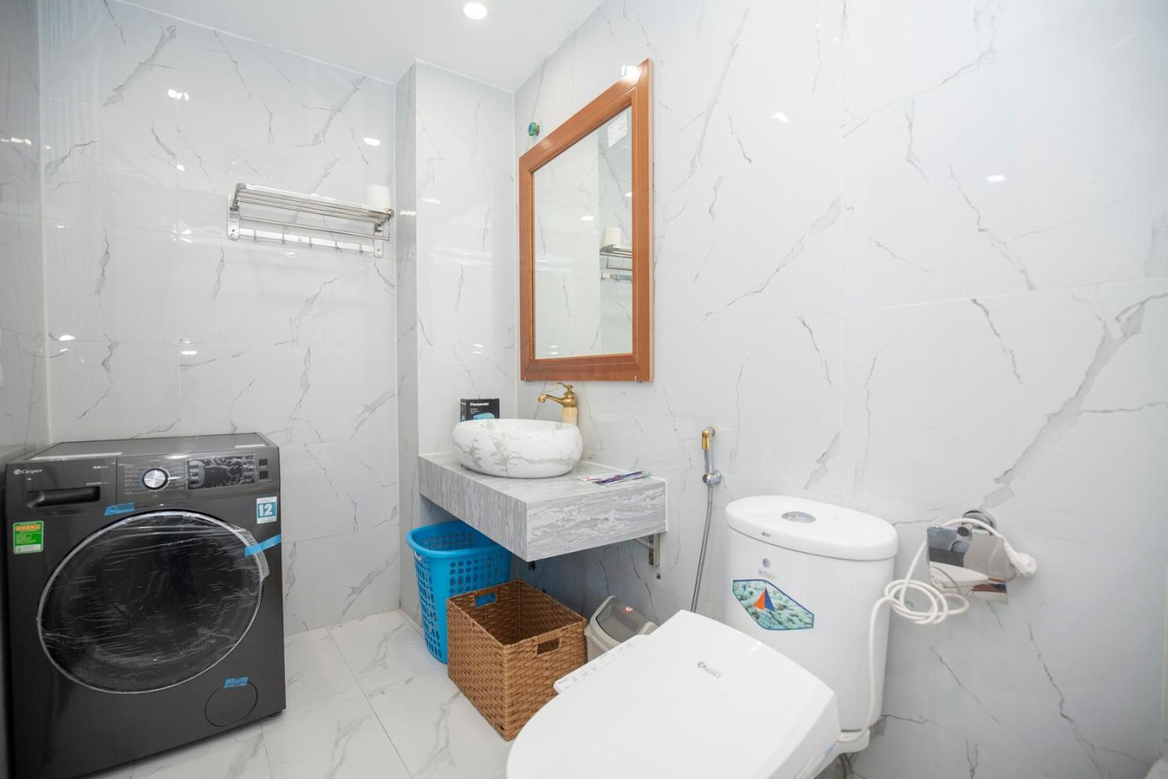 Sumitomo Tower-1 Bed Apartment & Hotel