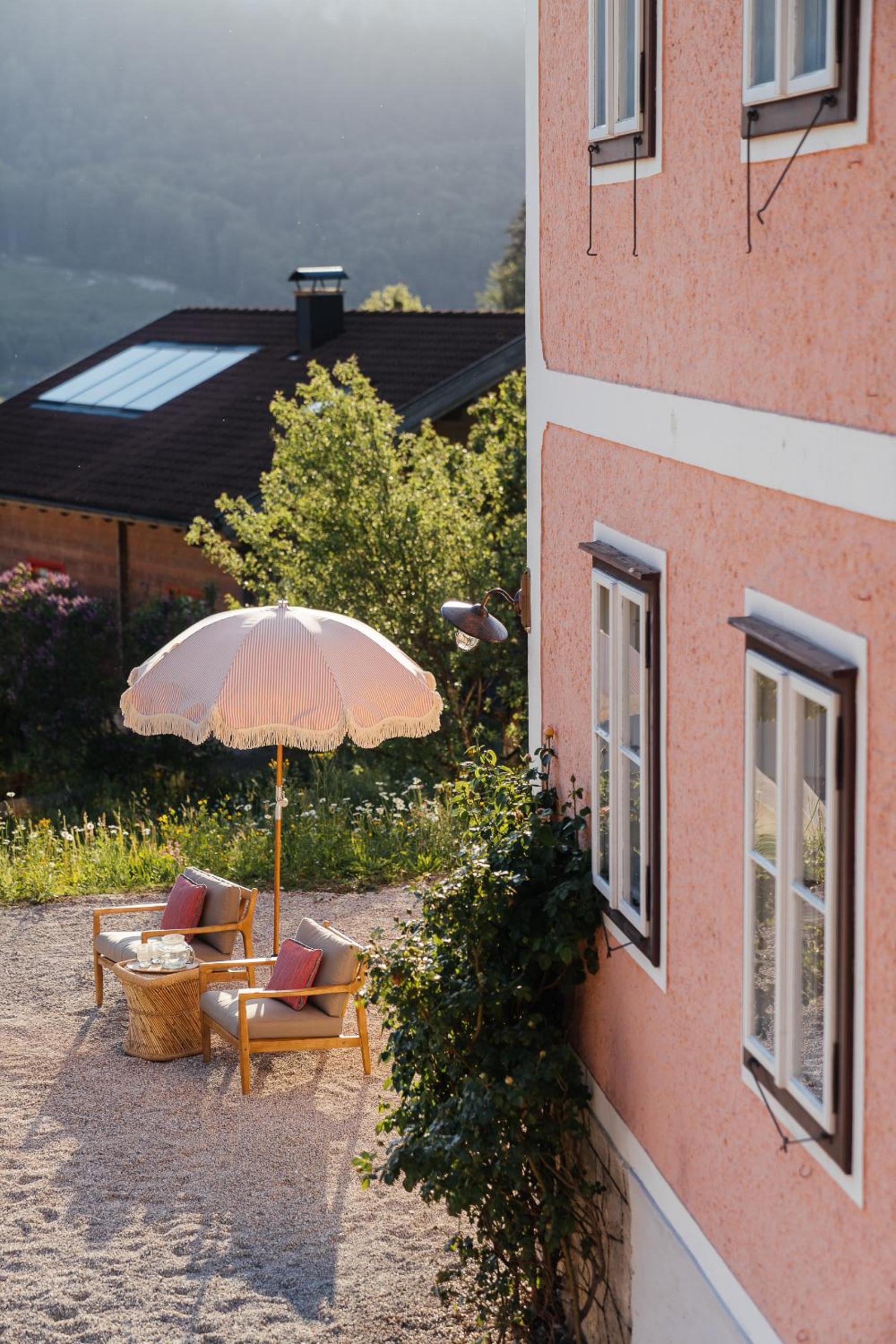 Villa Flora - a scene for all seasons