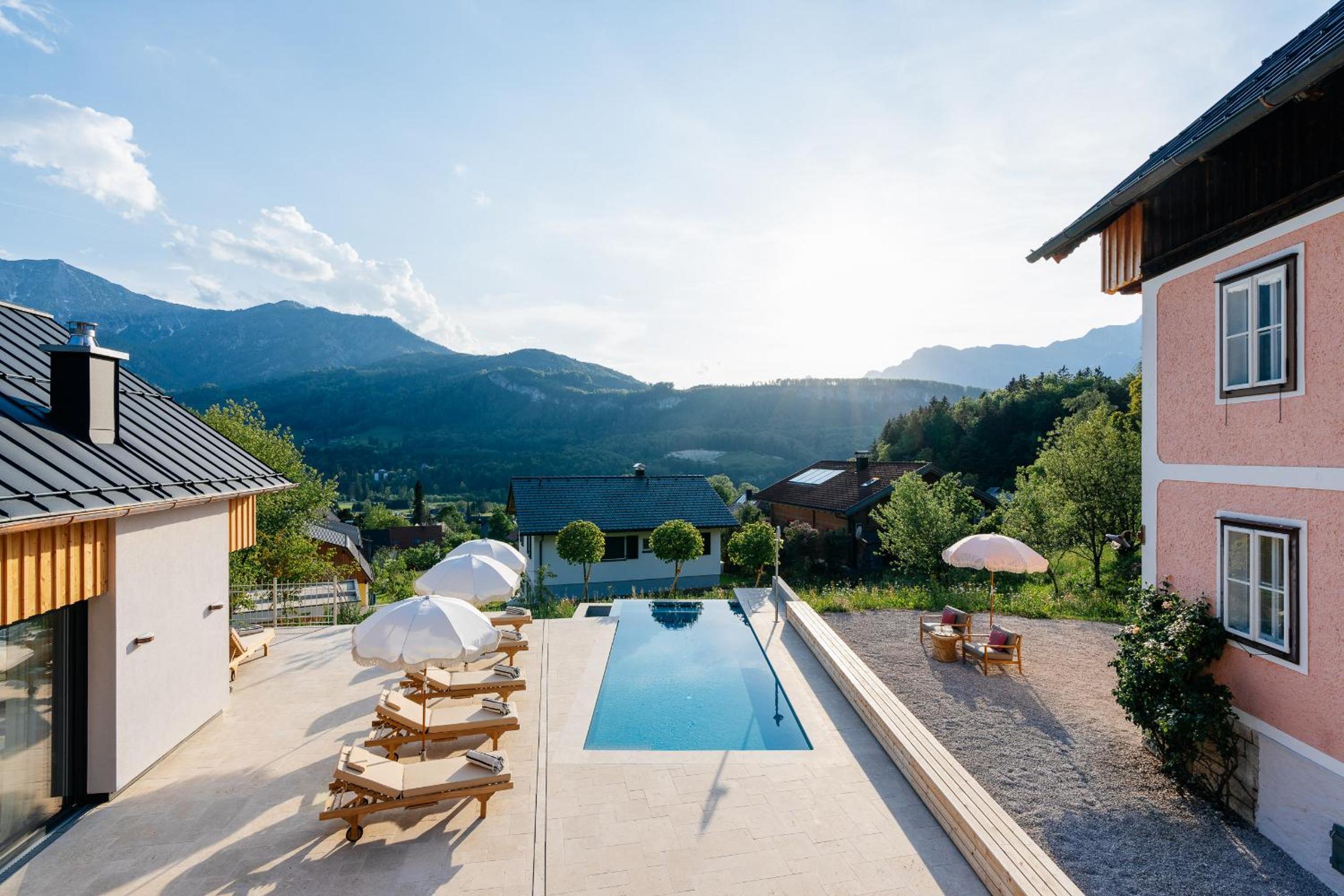Villa Flora - a scene for all seasons