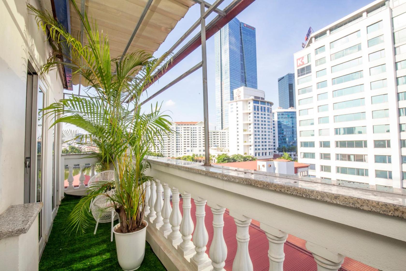 Sumitomo Tower-1 Bed Apartment & Hotel