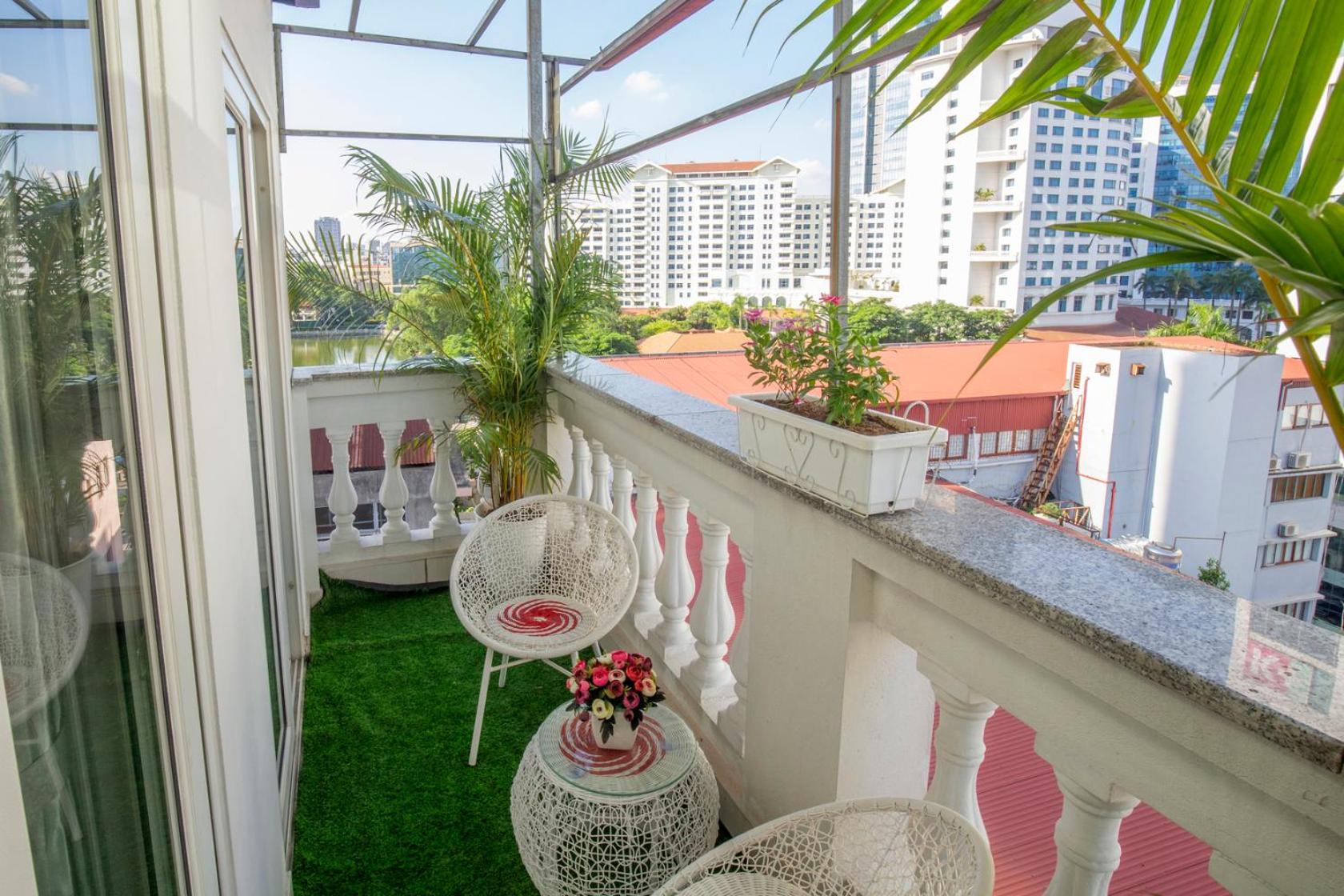 Sumitomo Tower-1 Bed Apartment & Hotel