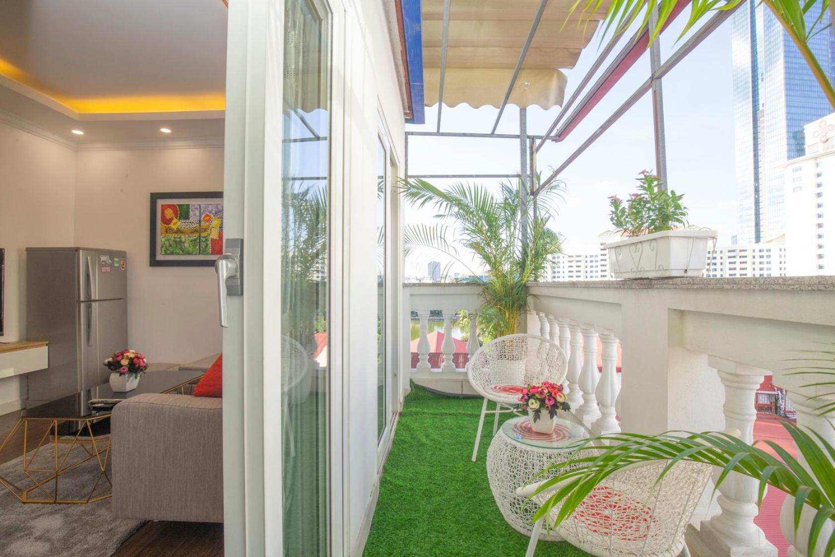 Sumitomo Tower-1 Bed Apartment & Hotel