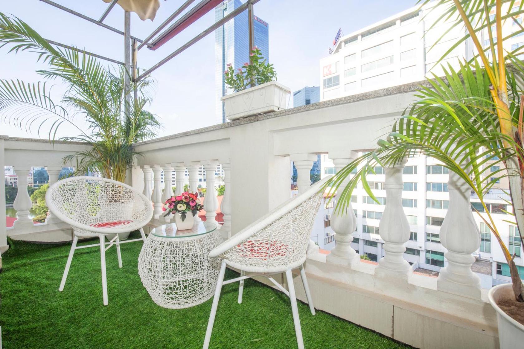 Sumitomo Tower-1 Bed Apartment & Hotel