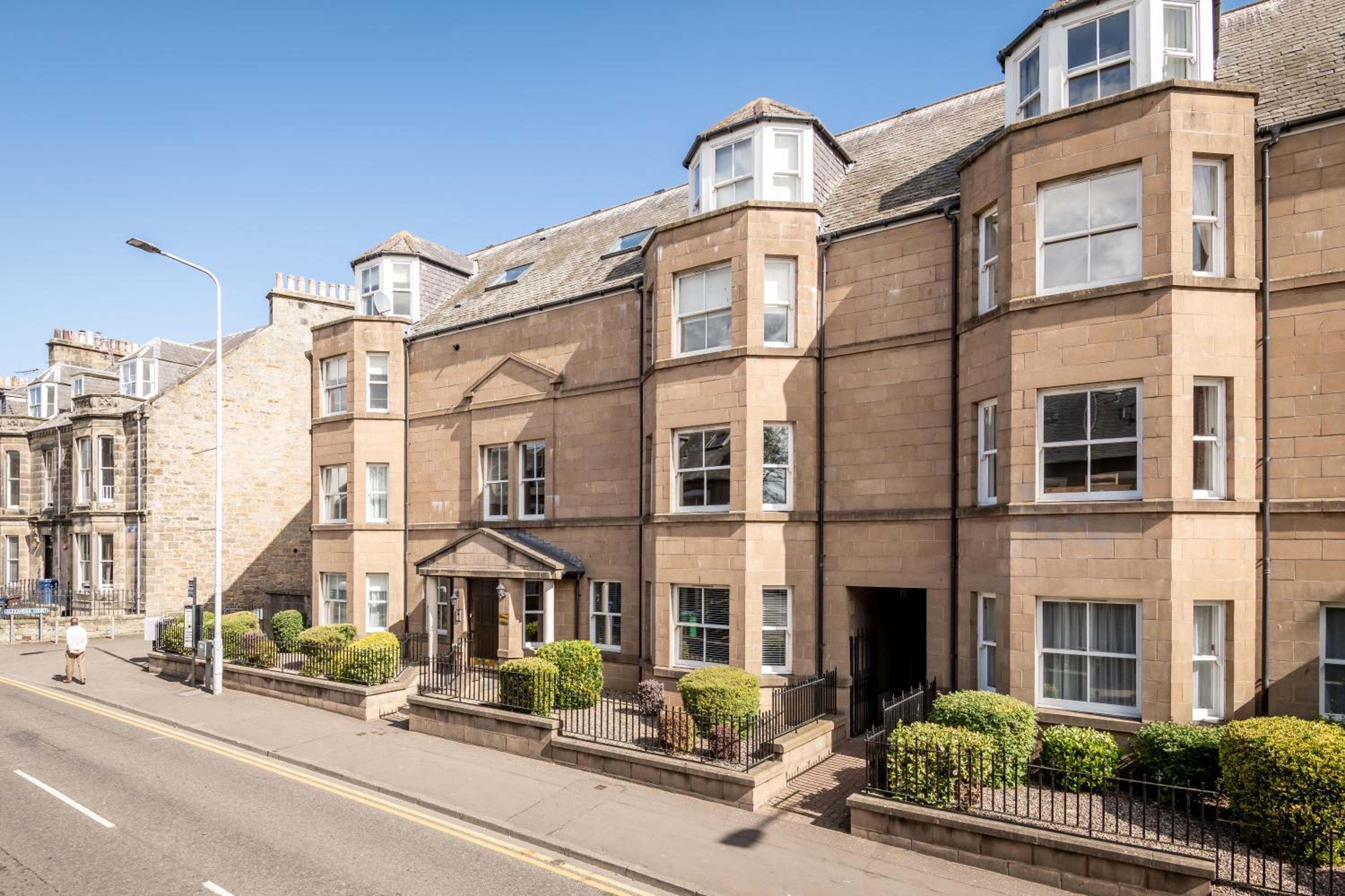 Skye Sands - City Road Residence