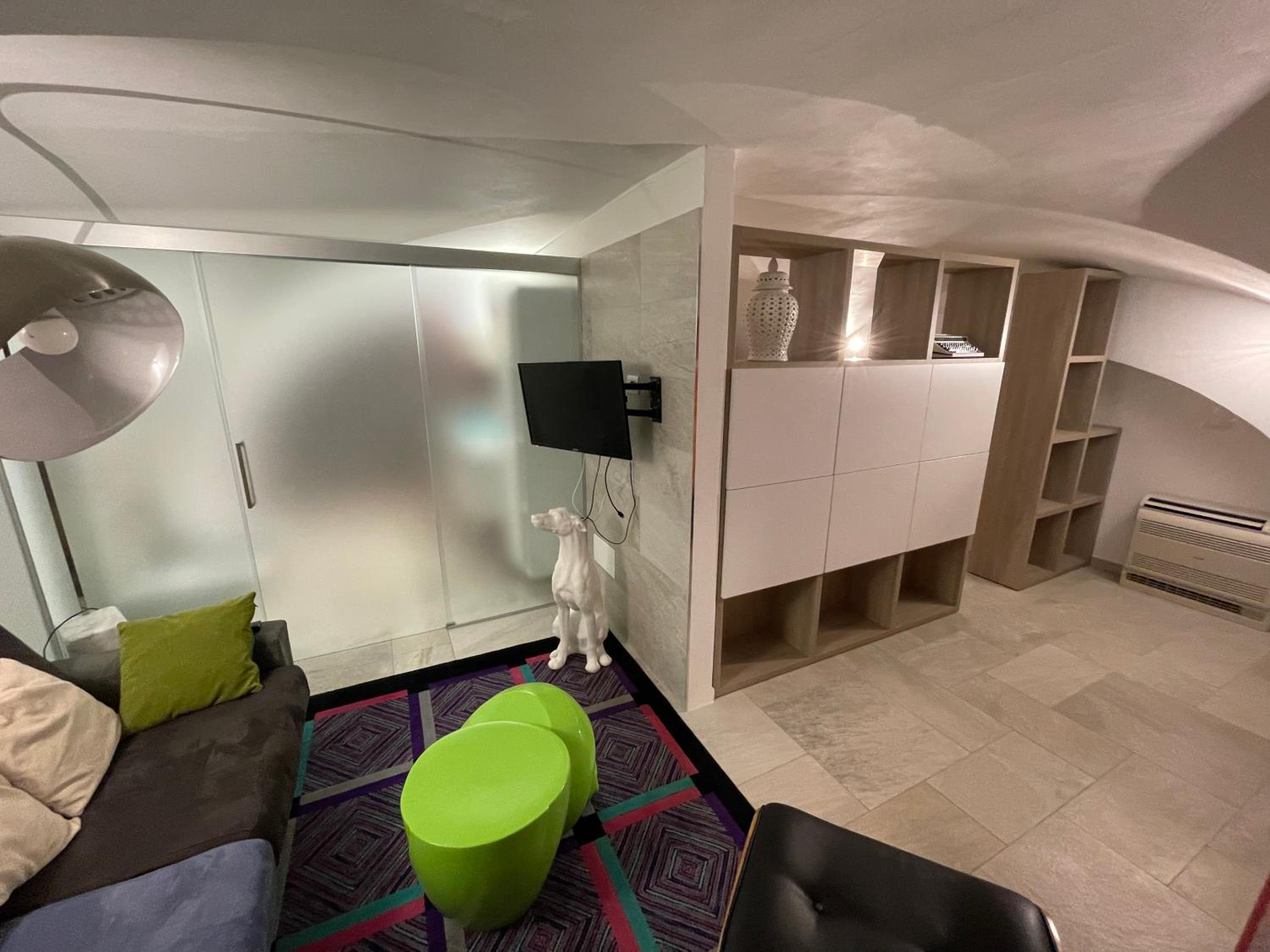 Loft Cinema Galleria, apartamento en Bari — hotel room