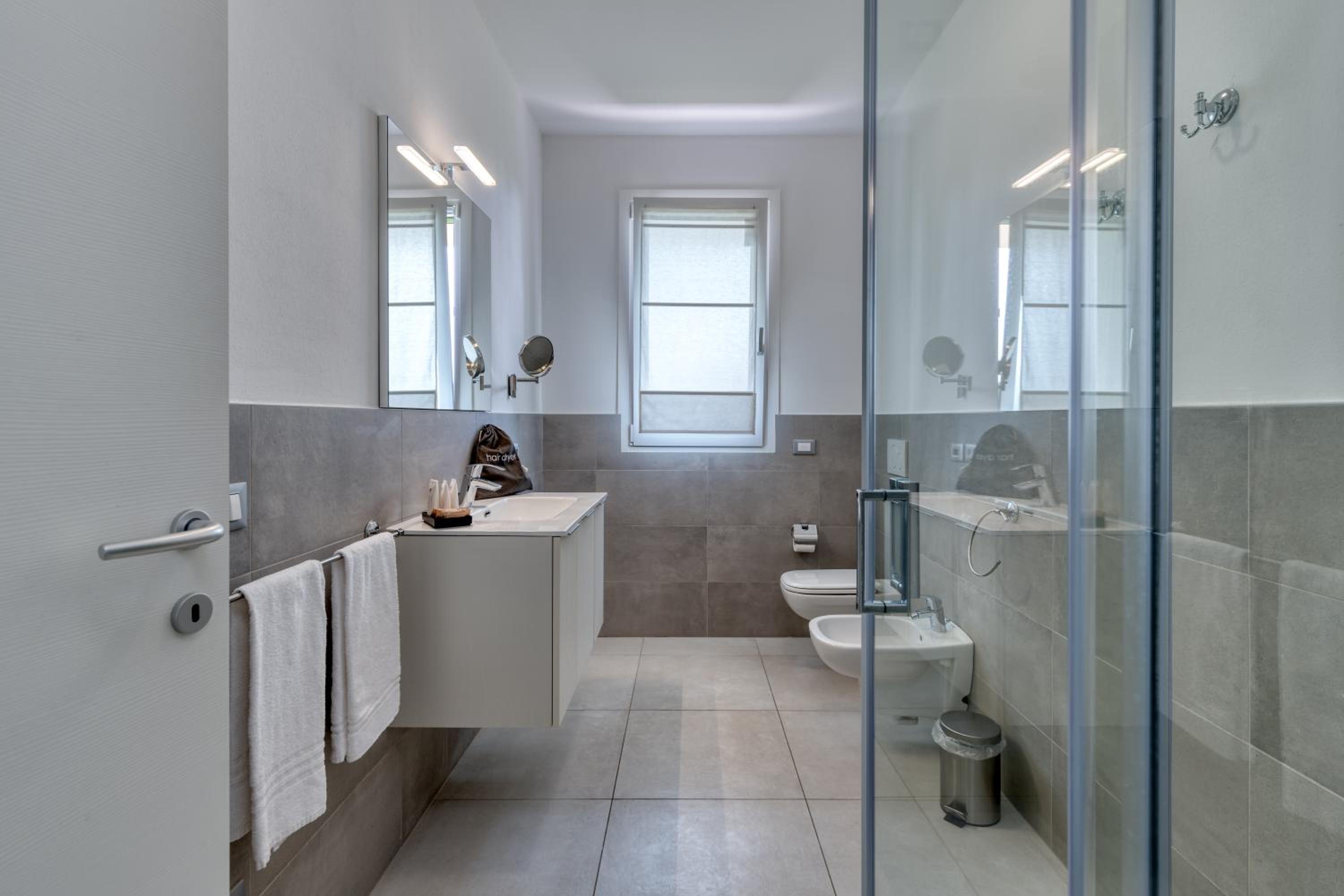 Appartamenti Villa Camporosso- Parchi,Terme di Cola'
