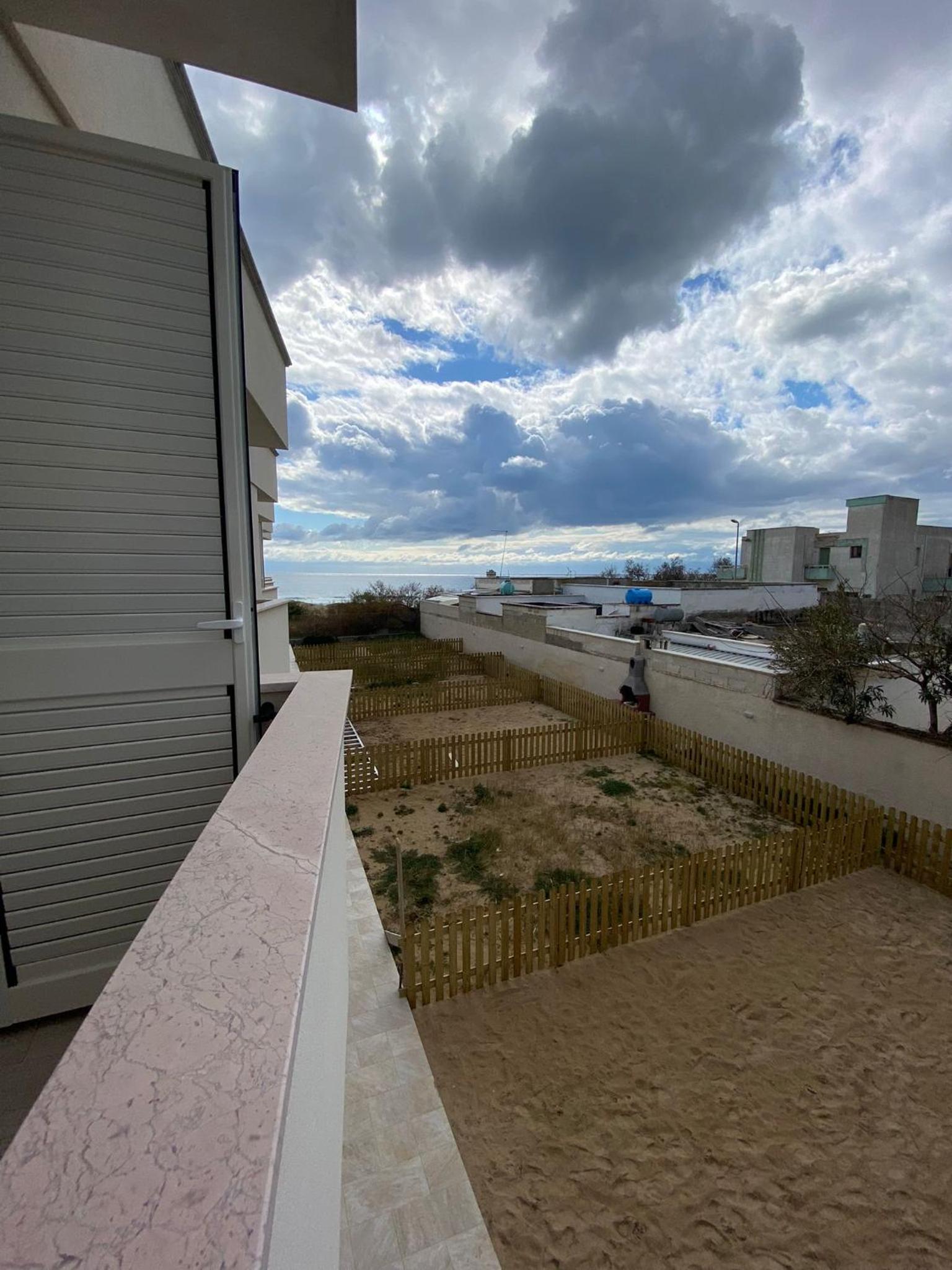 SULLA SPIAGGIA VILLETTA A SCHIERA int.11 view 4