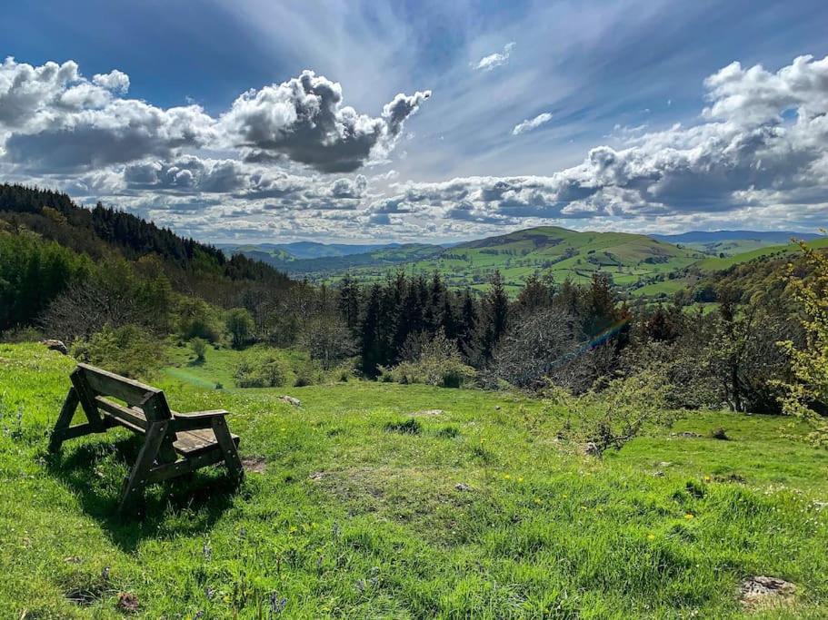 Cynynion Uchaf Farmhouse - 18th Century, Welsh Borders, Breathtaking Views