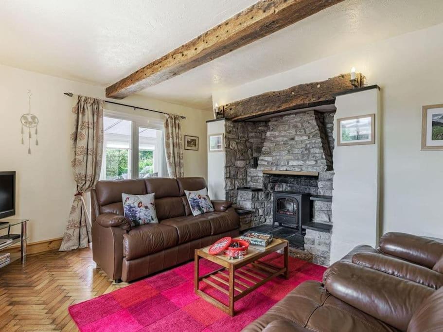 Cynynion Uchaf Farmhouse - 18th Century, Welsh Borders, Breathtaking Views