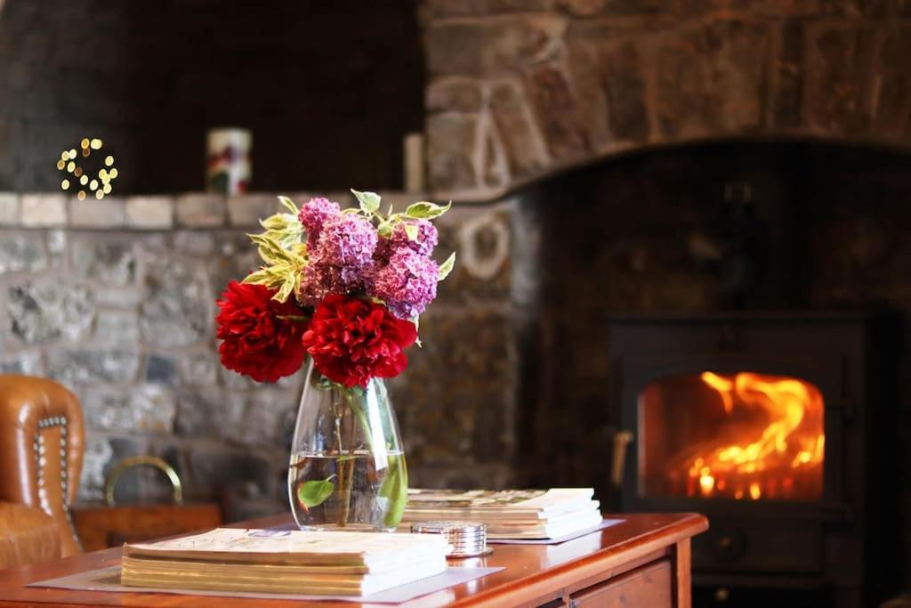 Cynynion Uchaf Farmhouse - 18th Century, Welsh Borders, Breathtaking Views