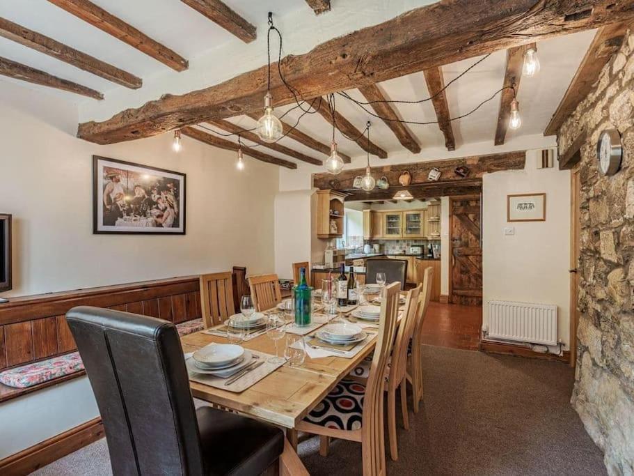 Cynynion Uchaf Farmhouse - 18th Century, Welsh Borders, Breathtaking Views