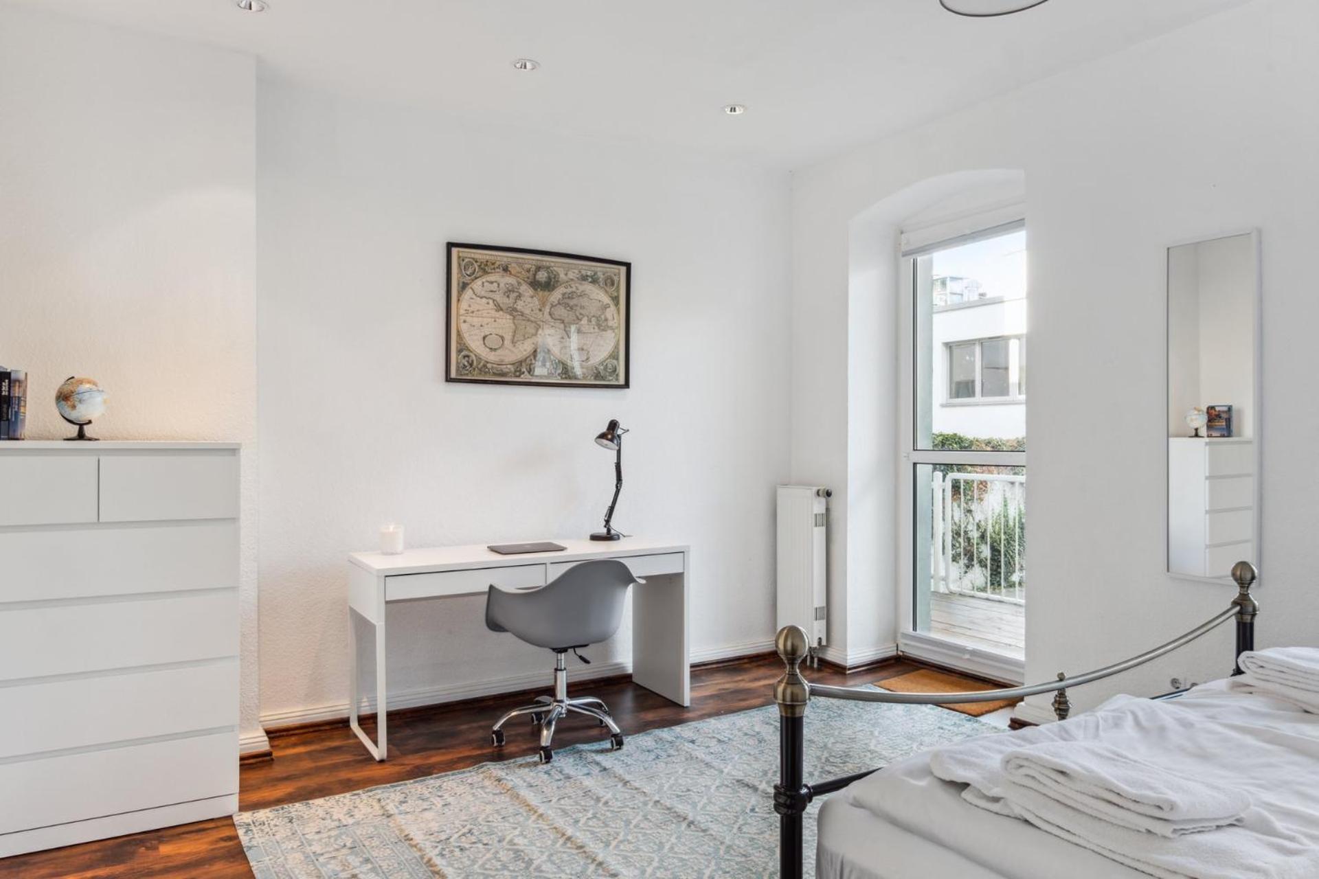 Bright 3-room apartment near Prenzlauer Berg