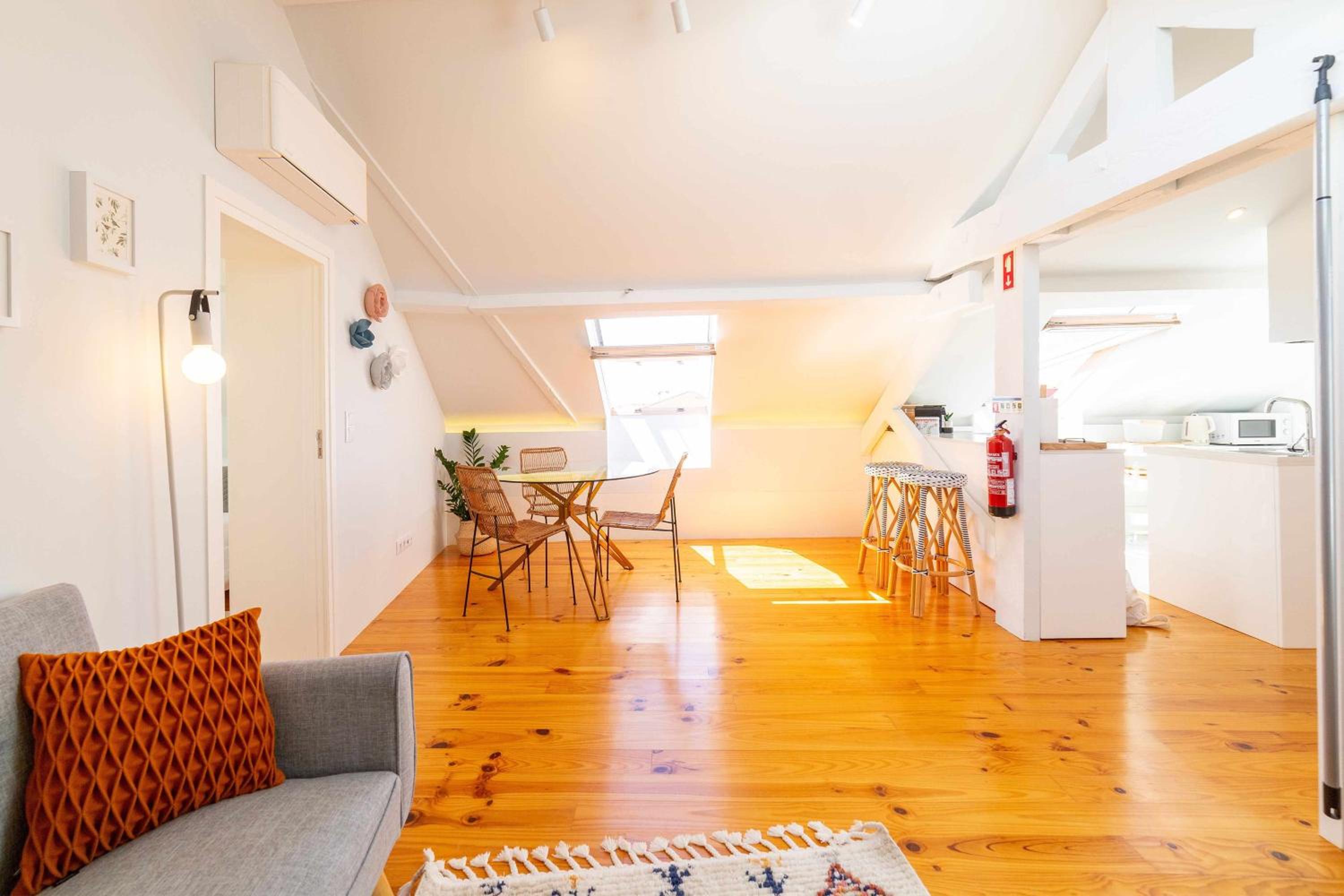 MY HOME IS YOUR HOME– Viana Center Apartment view 4