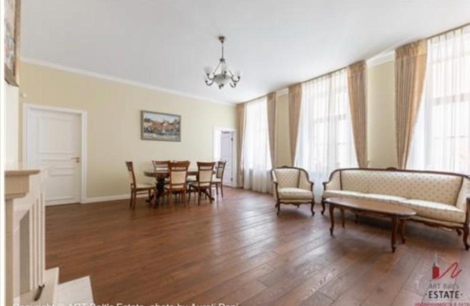 Dome center apartment