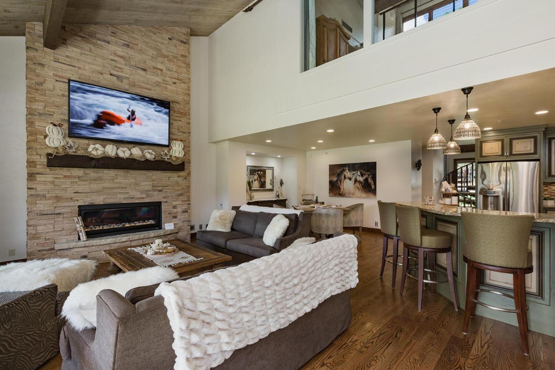 Tamarron Gambel Oak 740 view 3