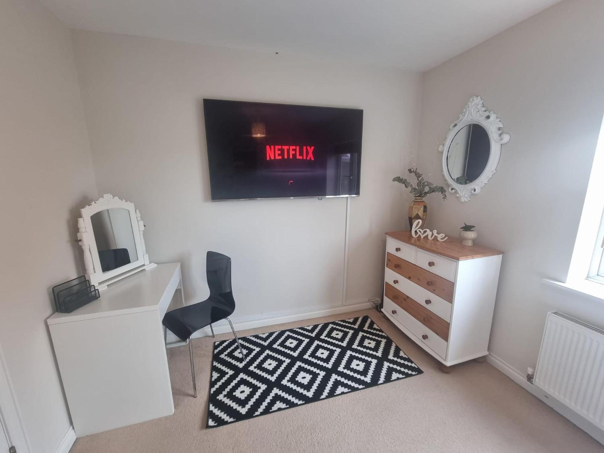 Caspian House (4 Bedrooms) view 4