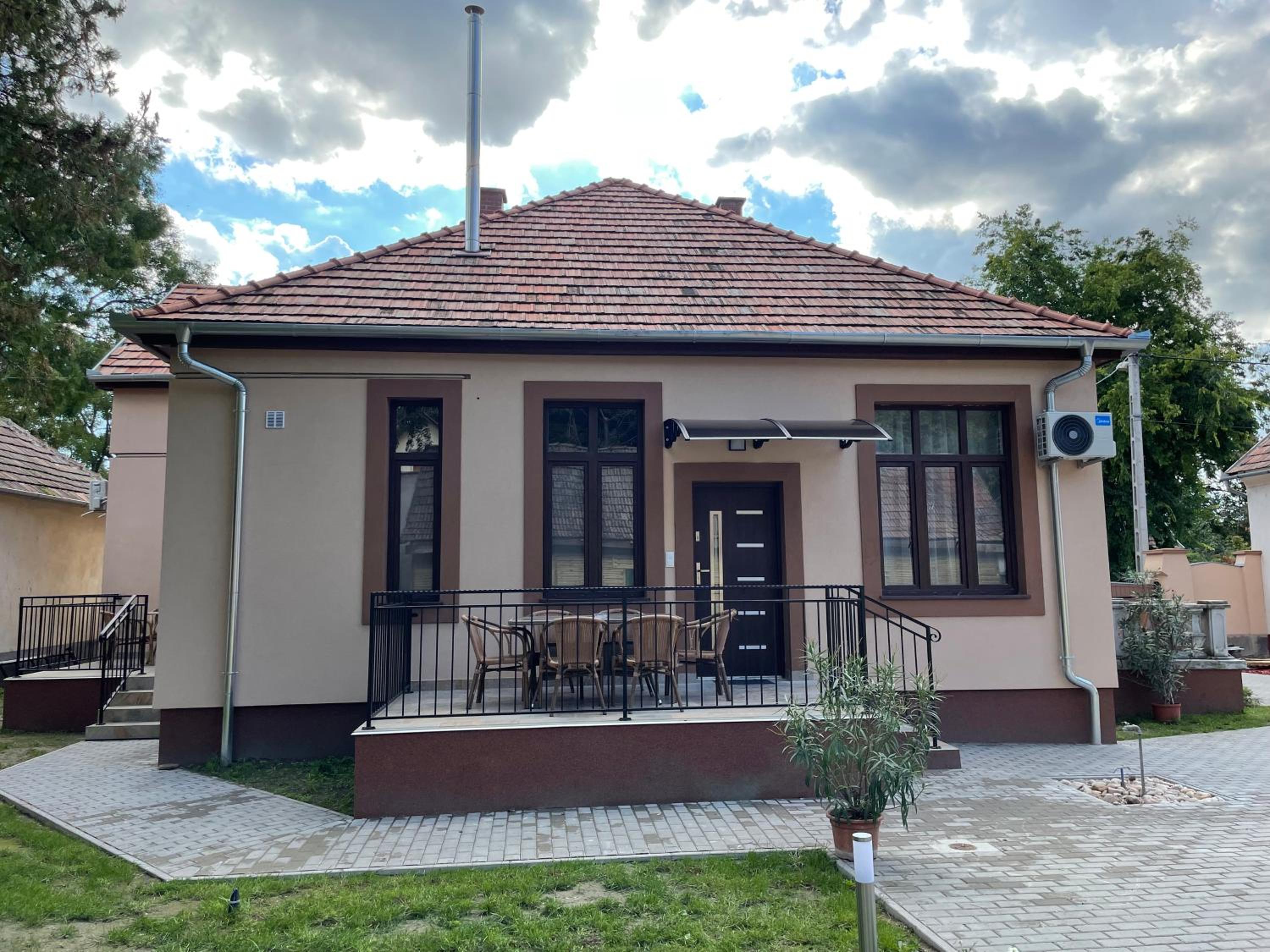 Kovács Apartmanház view 2