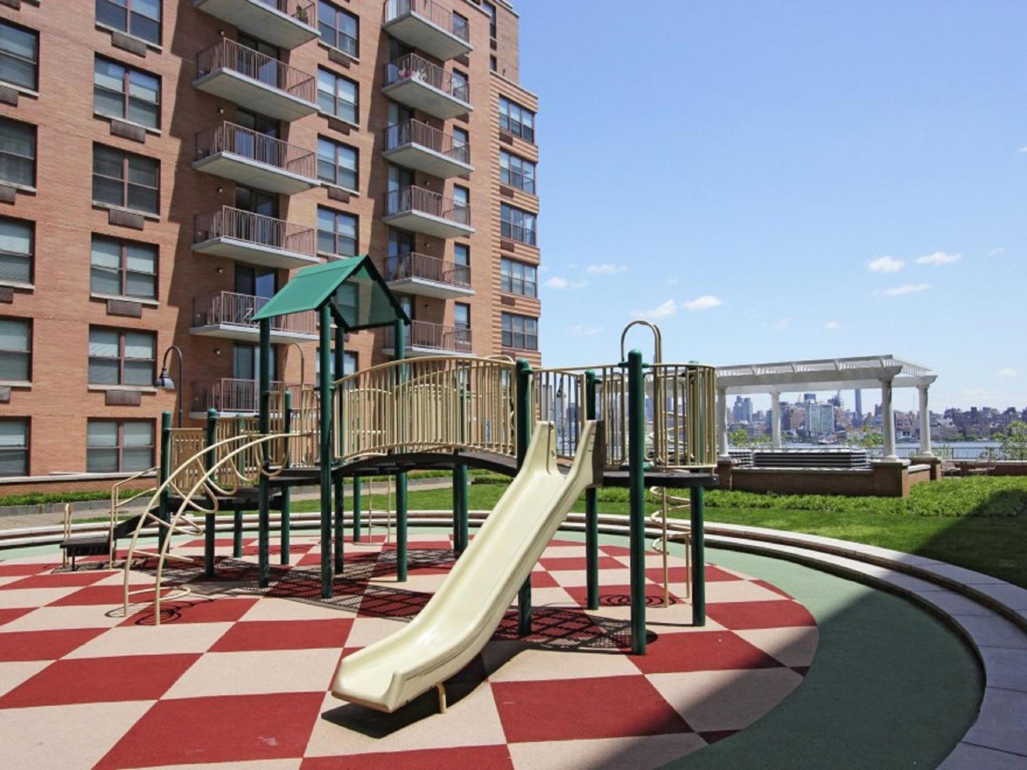Global Luxury Suites at Hoboken Waterfront