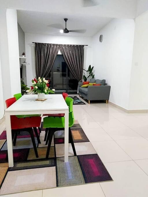 D'MEDINA @ Icon Residence view 5