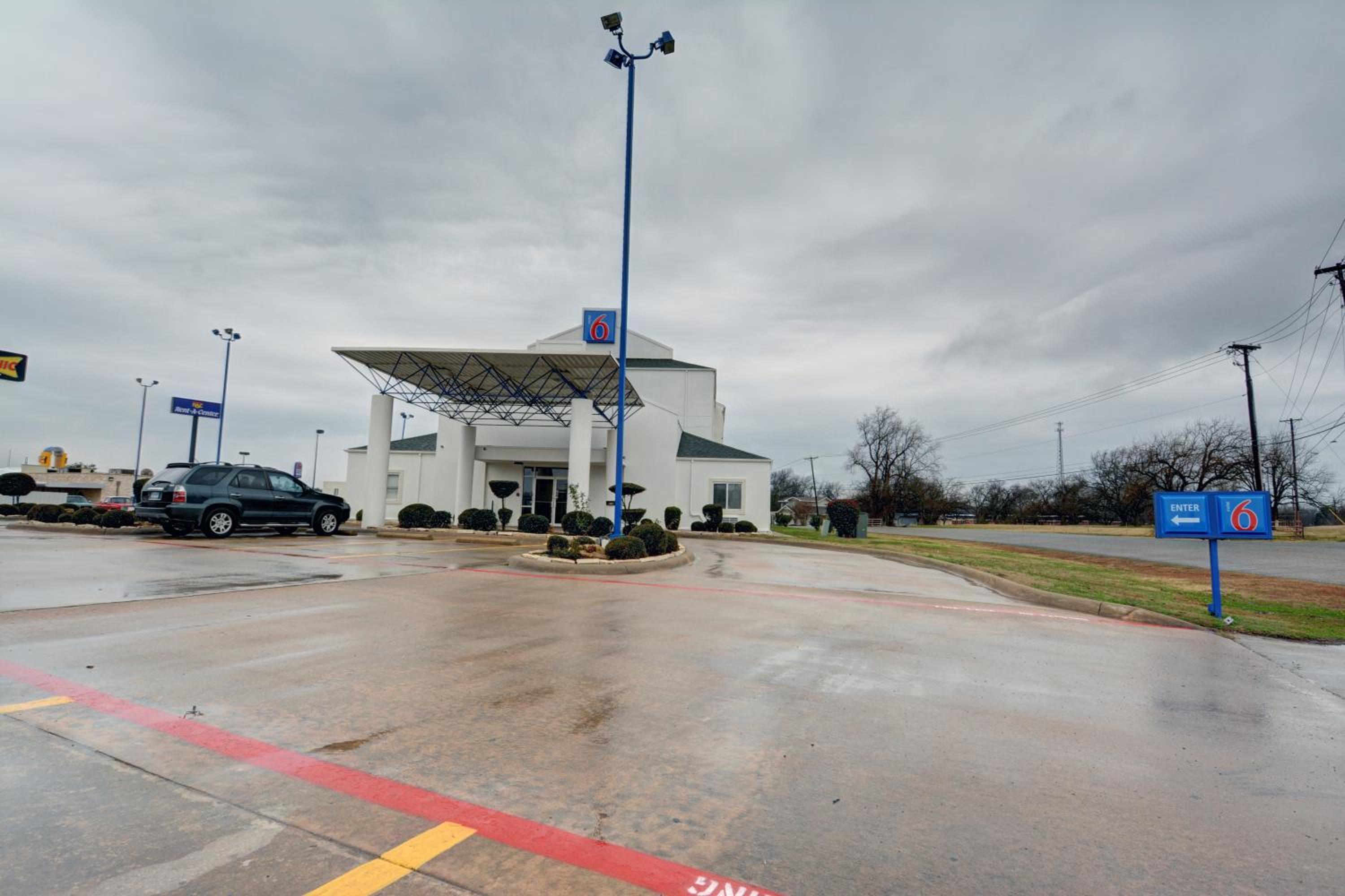 Motel 6-Denison, TX