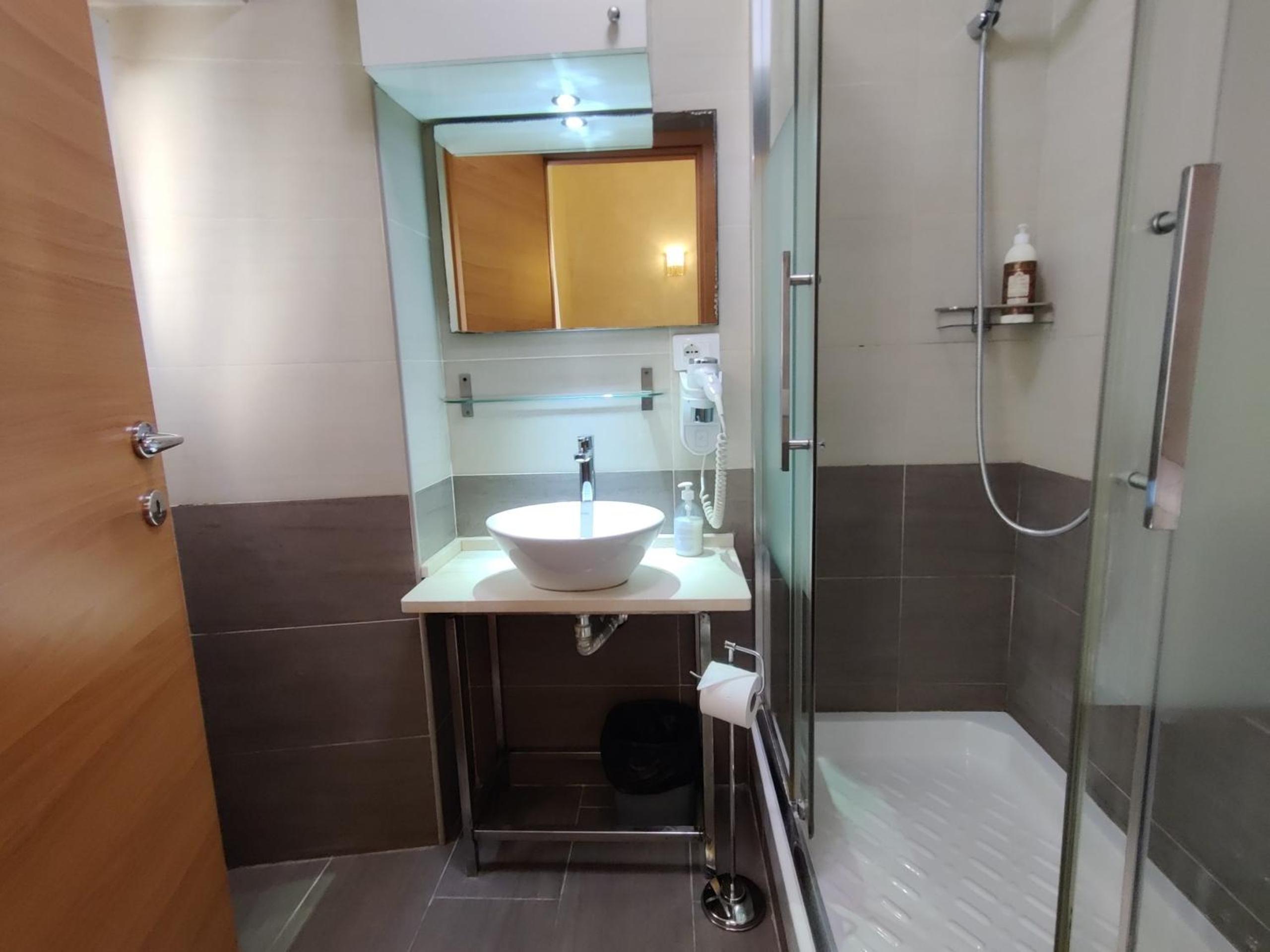 New Joyful Guest House