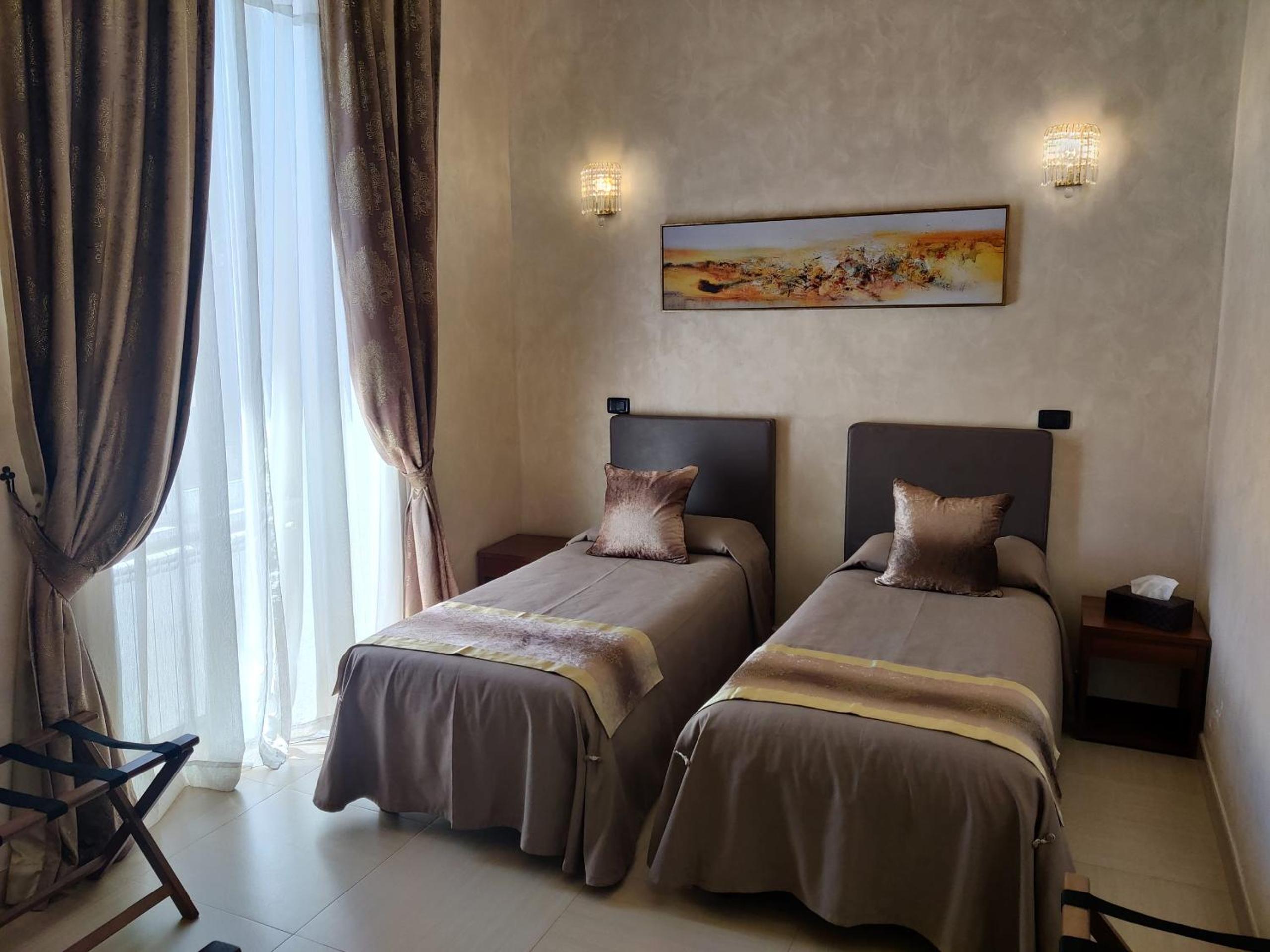 New Joyful Guest House