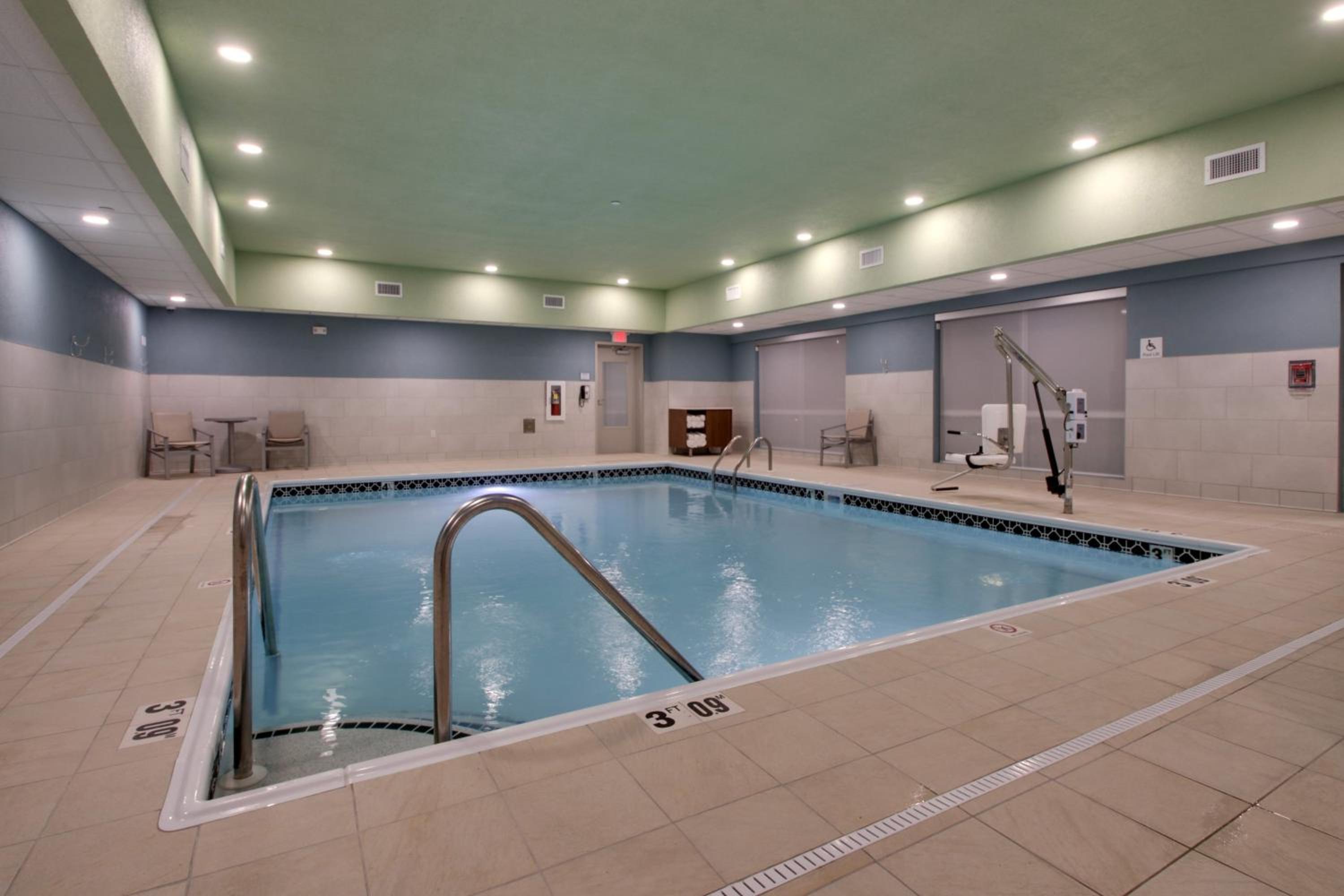 Mount Vernon Vacations - Holiday Inn Express  Suites - Mount Vernon, an IHG Hotel - Property Image 3